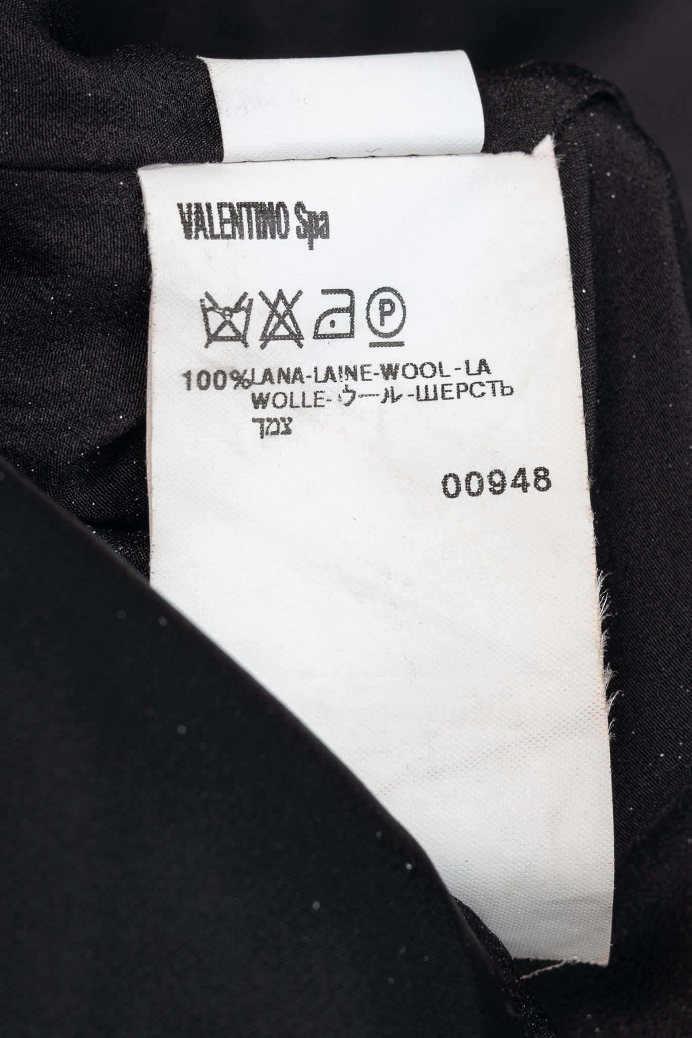 Valentino Valentino Black Wool Ruffle-Waist Pencil Skirt Size 30" / US 8 / IT 44 - 9 Thumbnail