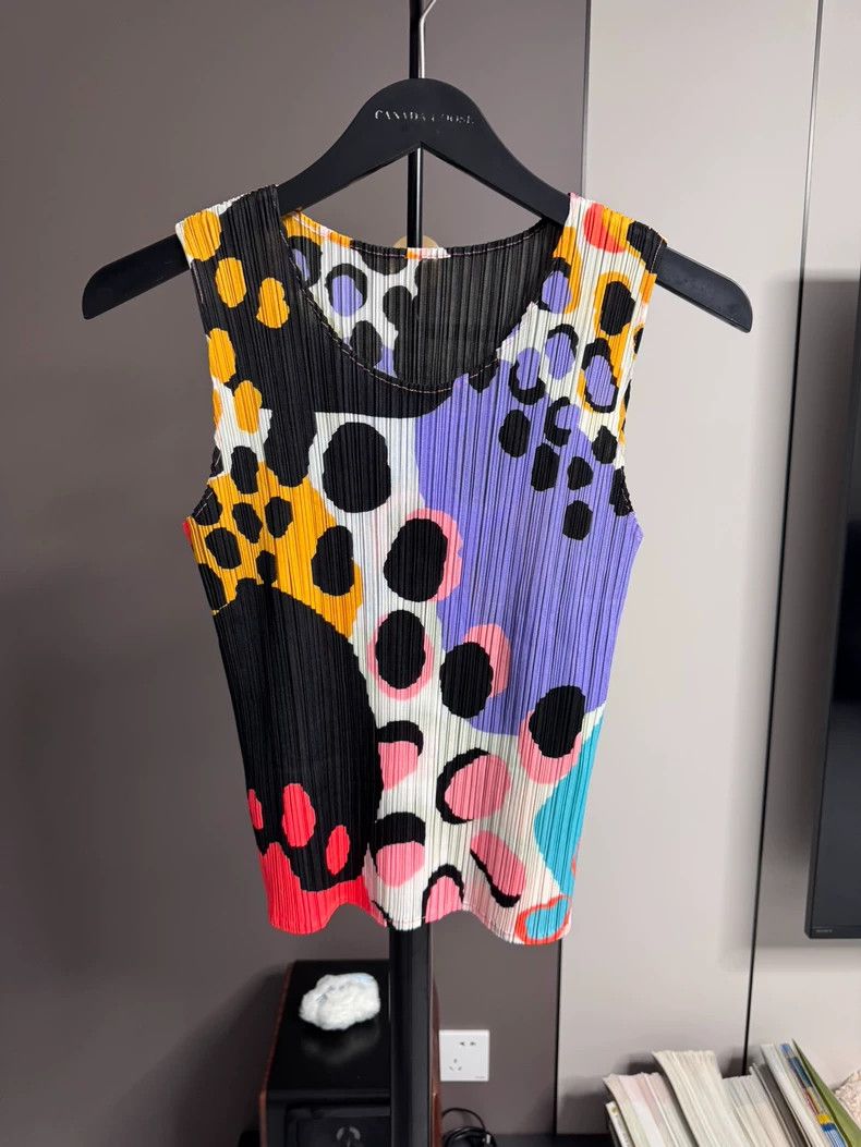Issey Miyake Issey Miyake Color ink-wash sleeveless top Size L / US 10 / IT 46 - 1 Thumbnail