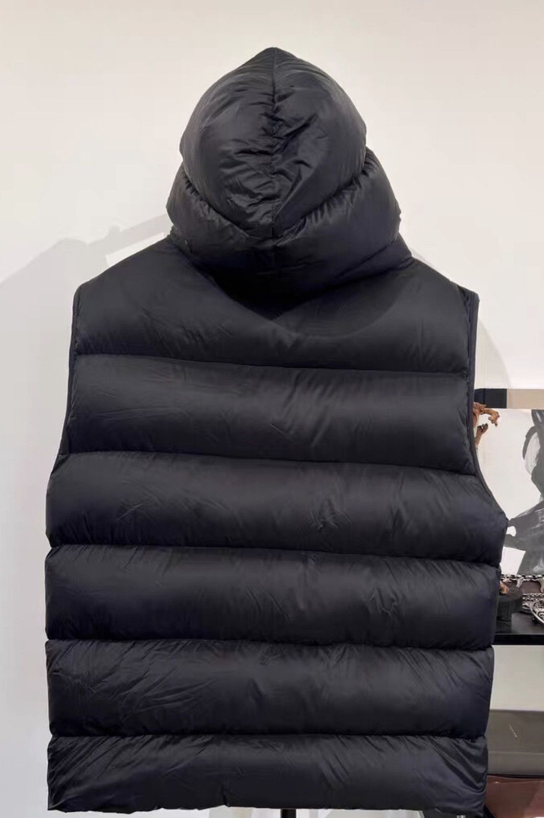 Rick Owens Rick Owens Shark-Head Down Vest Size US M / EU 48-50 / 2 - 3 Thumbnail