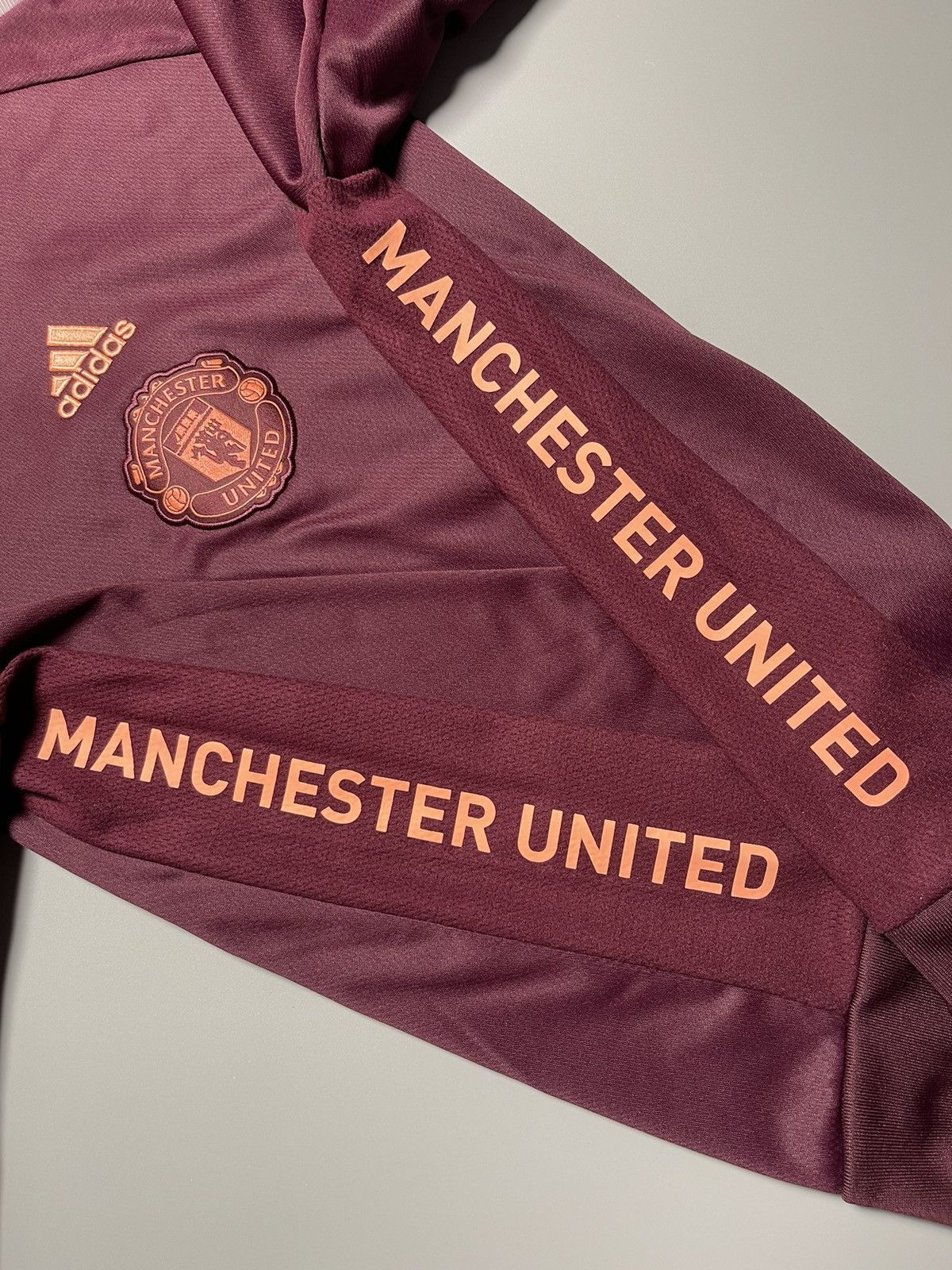 Adidas × Vintage MAN UNITED ADIDAS 2020/2021 FOOTBALL TRAVEL SWEATSHIRT Size US M / EU 48-50 / 2 - 6 Thumbnail