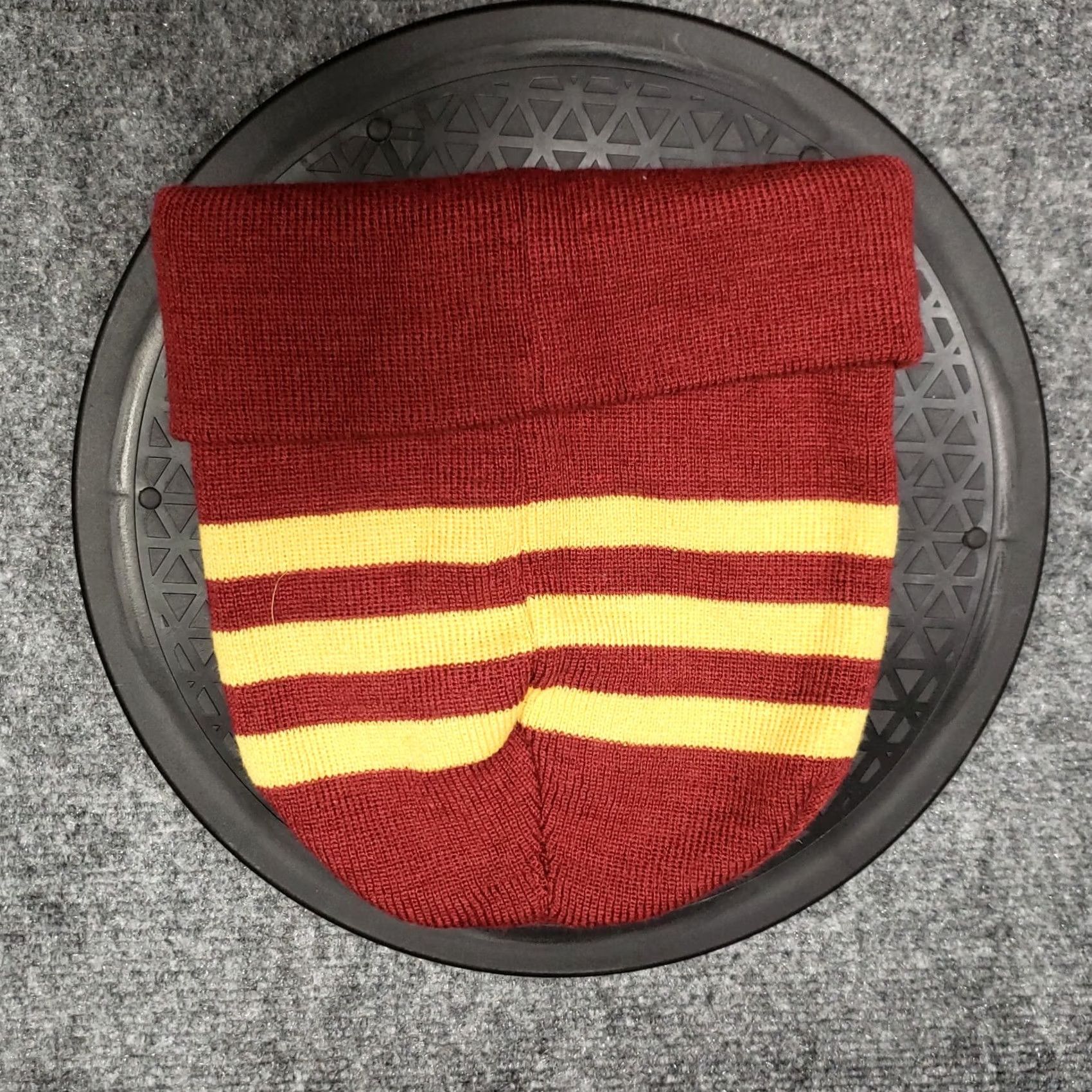 Vintage Harry Potter Hogwarts Hat Beanie Red Striped Knit Wizard Mens One Size Size ONE SIZE - 2 Thumbnail