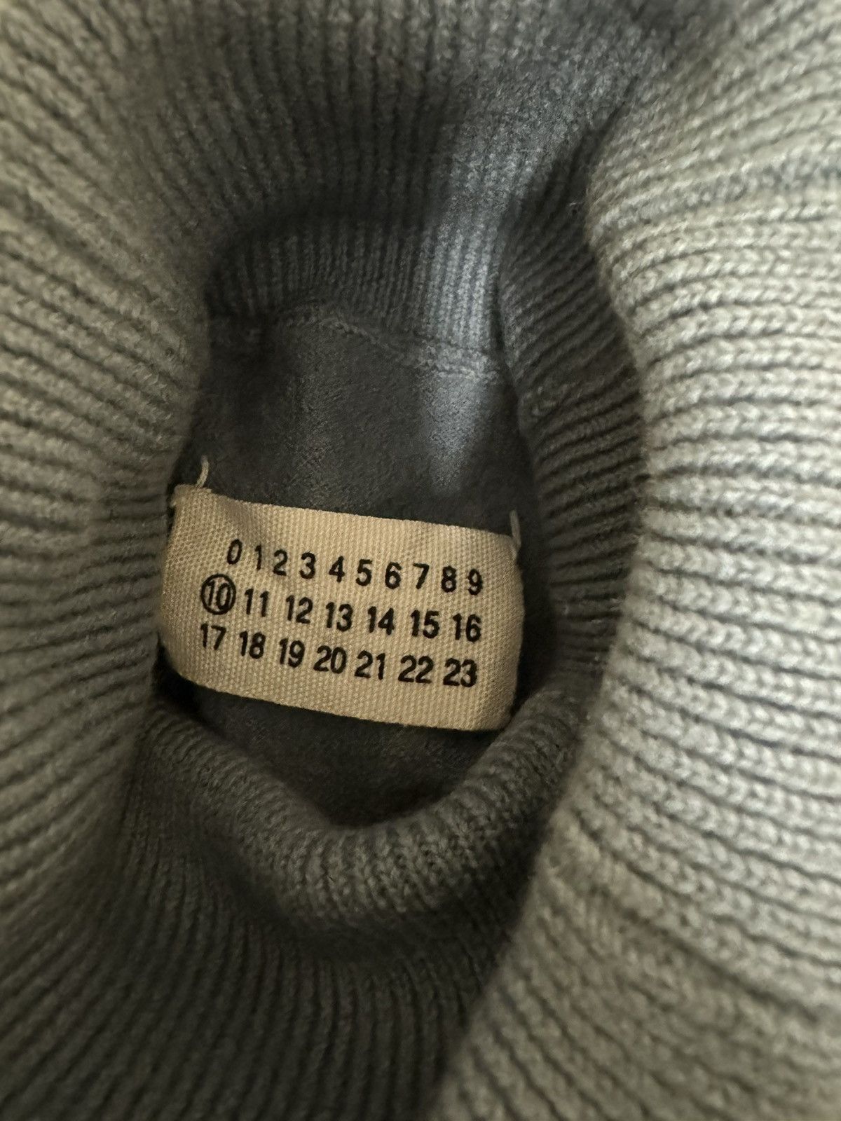 Maison Margiela Maison Margiela Lambswool TurtleNeck Sweater Size US L / EU 52-54 / 3 - 3 Thumbnail