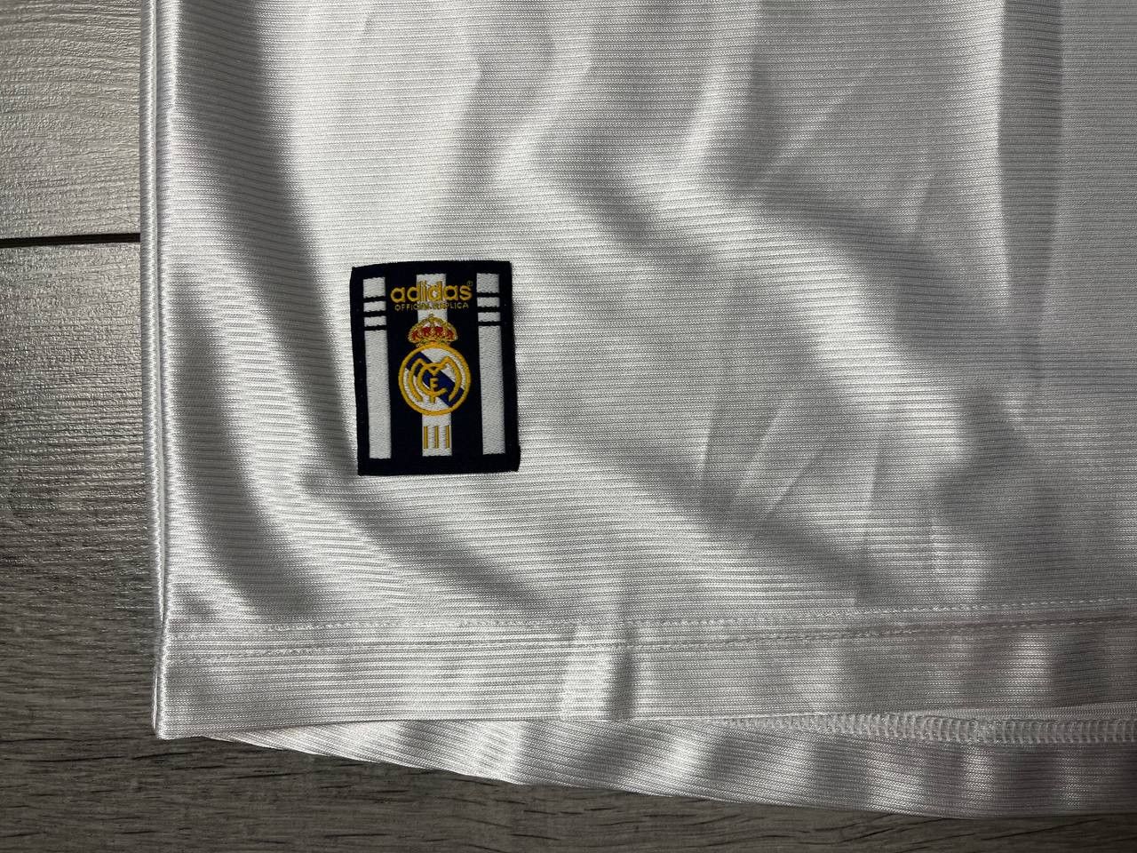 Adidas 1999 2000 REAL MADRID AWAY OFFICIAL SOCCER JERSEY SIZE XL Size US XL / EU 56 / 4 - 5 Thumbnail