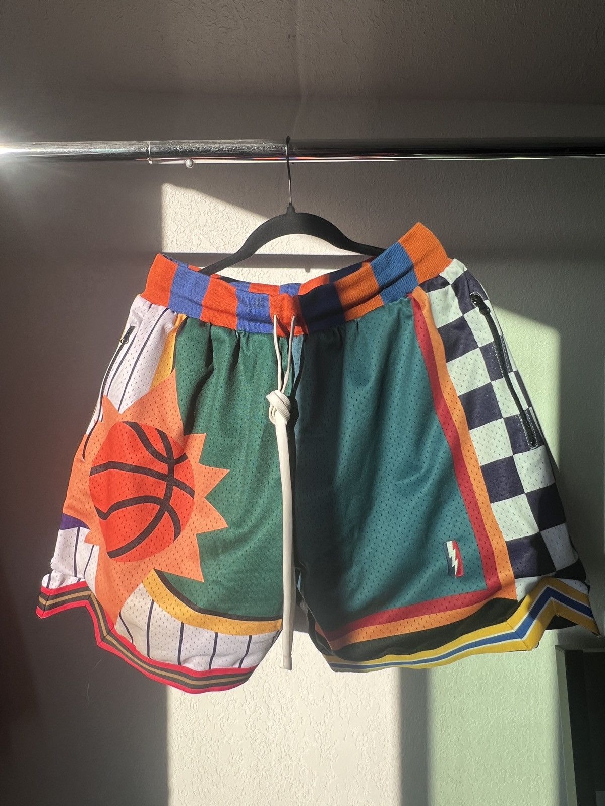 Collect and Select Collect&Select What The? Swingman Shorts Size US 36 / EU 52 - 1 Preview