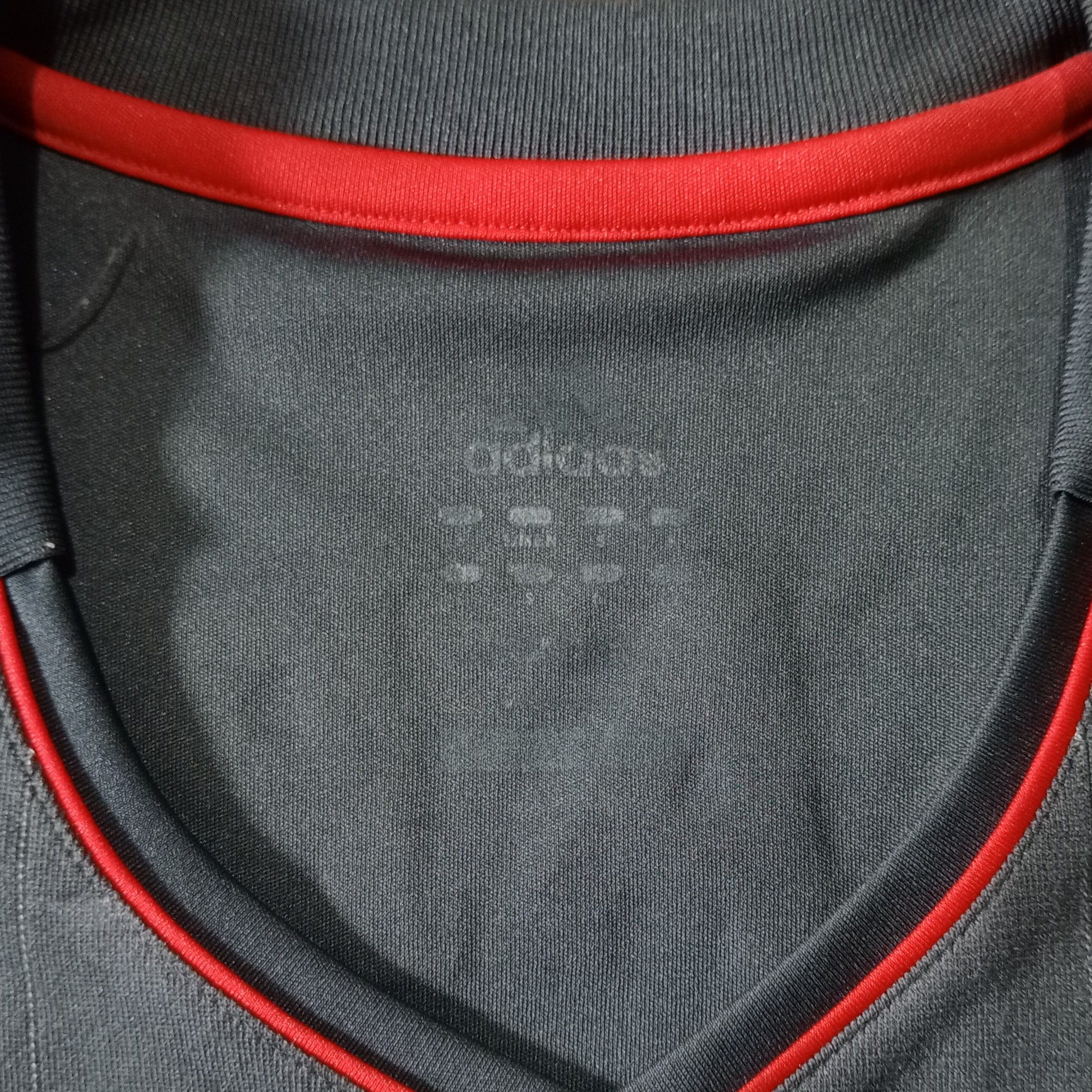 Adidas Liverpool 2011-2012 Away Jersey Luis Suarez 7 Size US S / EU 44-46 / 1 - 9 Thumbnail