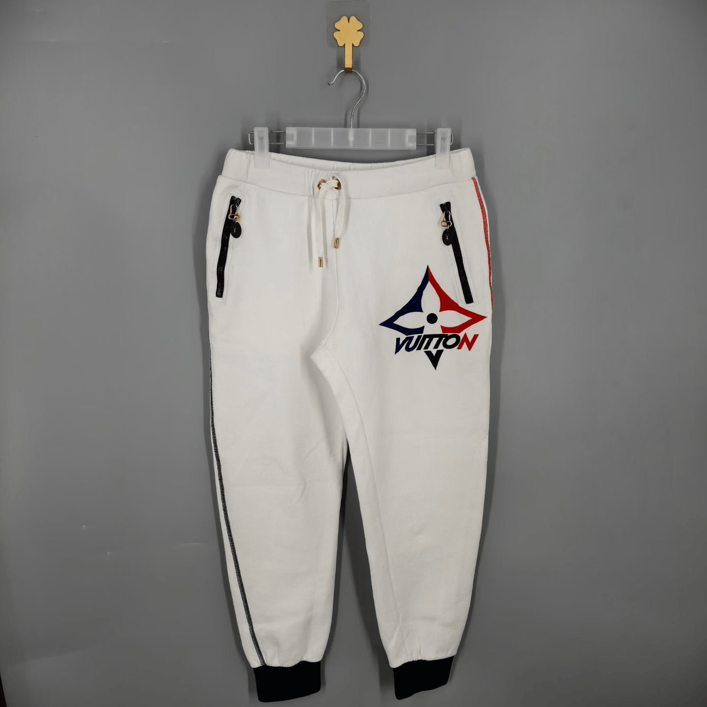 Louis Vuitton Louis Vuitton Retro Printed Casual Pants 28 Men Size US 28 / EU 44 - 1 Thumbnail