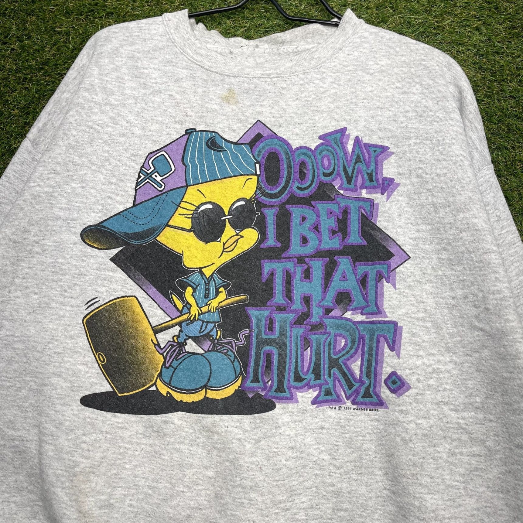 Vintage Vintage Warner Bros Sweatshirt Tweety Bird Mens Large Gray Ooow I Bet That Hurt 90s Size US L / EU 52-54 / 3 - 2 Thumbnail