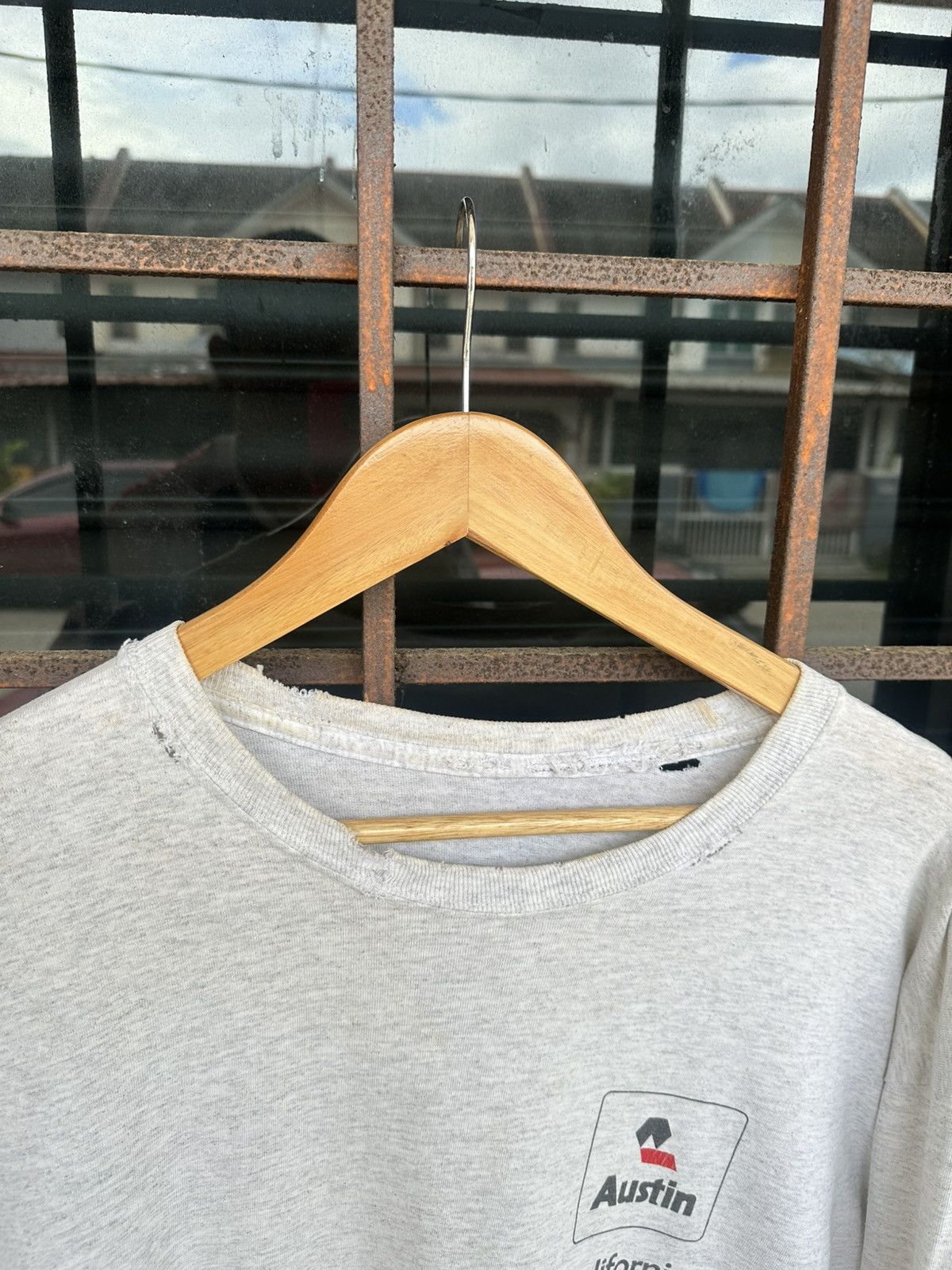 Vintage Thrashed Distressed ERD Grunge Austin California Crewneck Size US XL / EU 56 / 4 - 4 Thumbnail