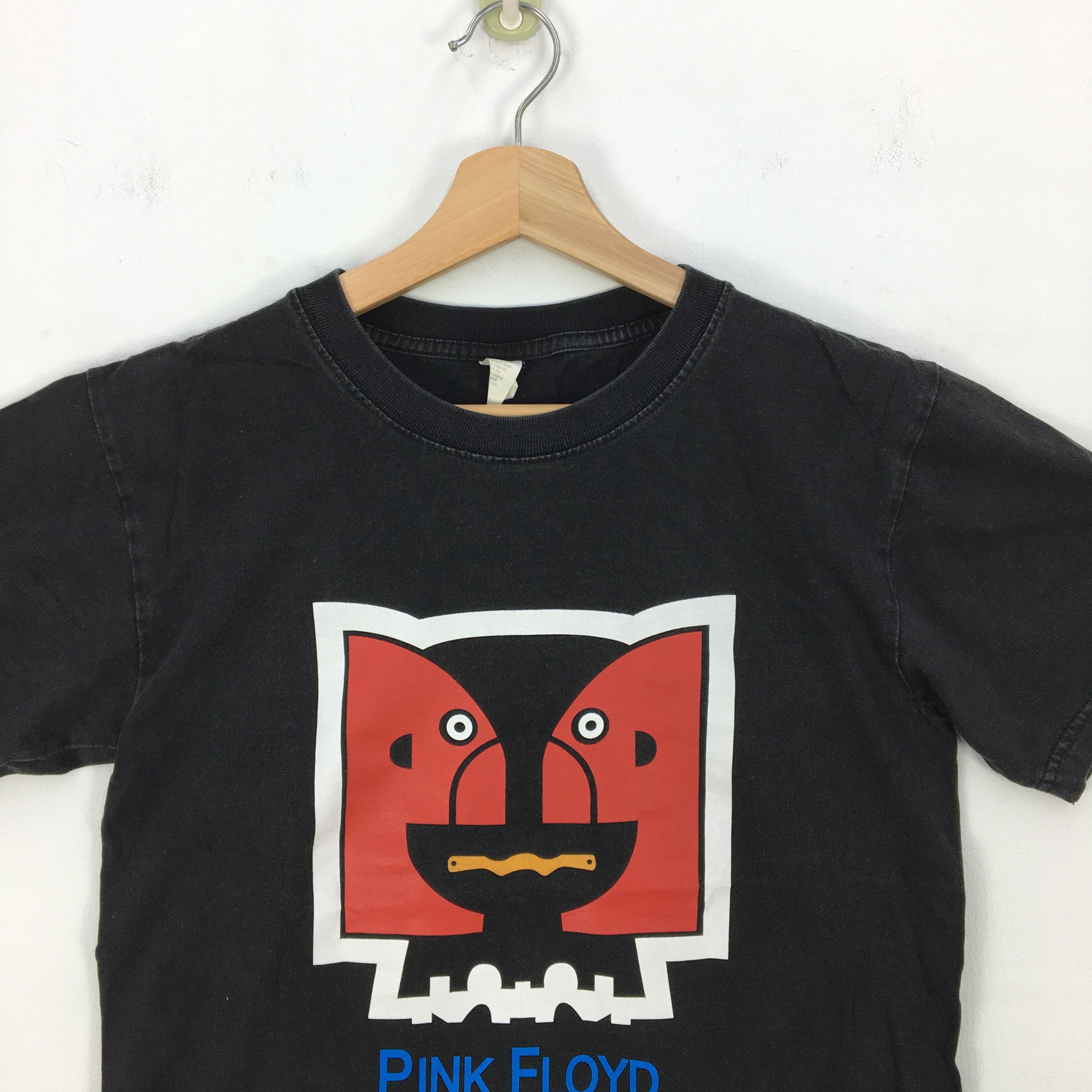 Band Tees Vintage 90s Pink Floyd T-Shirt Rock Band Tour Crewneck Tees Size US S / EU 44-46 / 1 - 3 Thumbnail