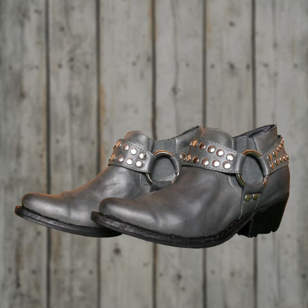 Jeffrey Campbell JEFFREY CAMPBELL Gray Leather Studded O-Ring Harness Low Ankle Booties Sz. 7 Womens Bootie Leather Gray 7 Size ONE SIZE - 1 Thumbnail
