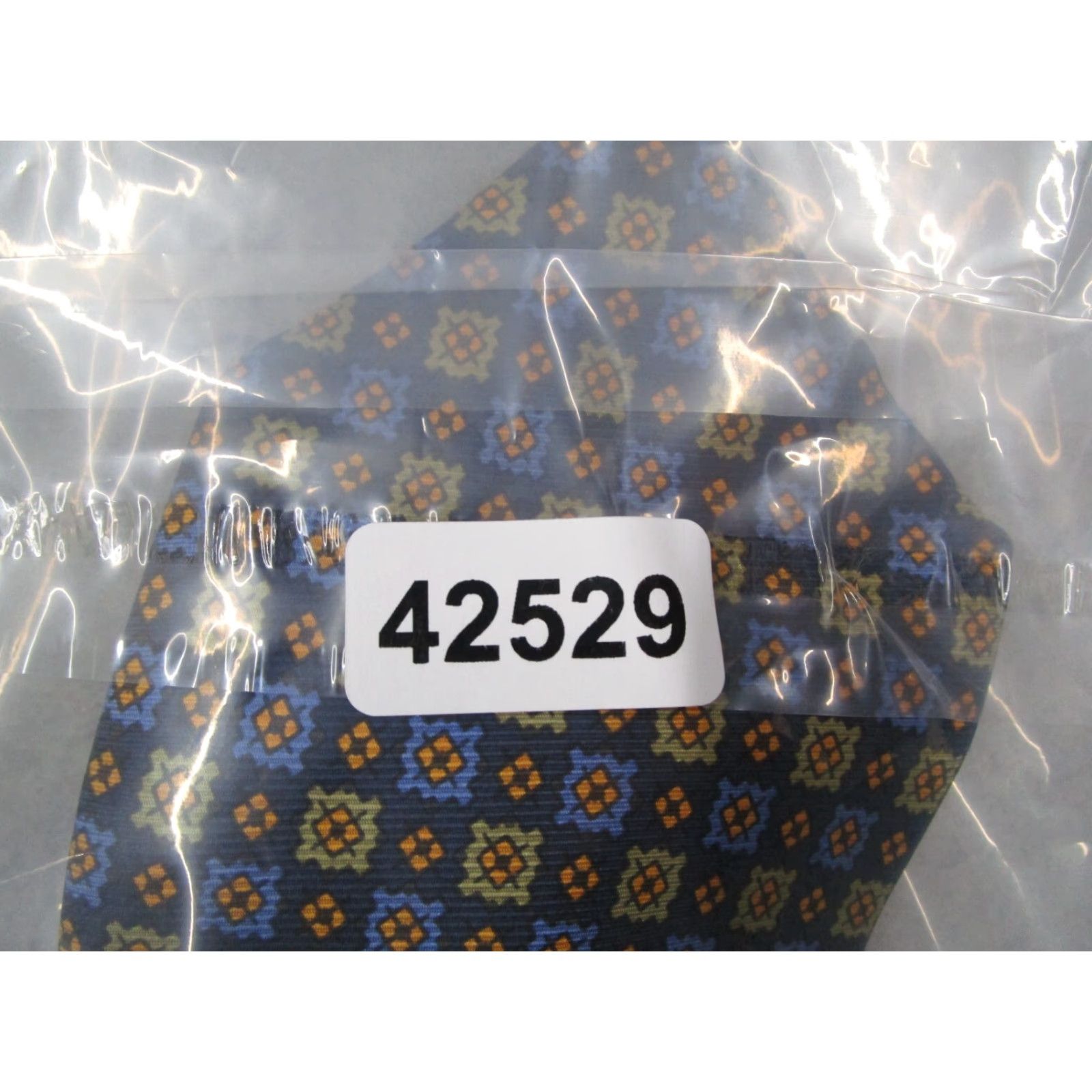 Vintage BARNEYS NEW YORK Neck Tie Mens Blue Silk Abstract Geometric Made in Italy Classic 57"-60" One Size Silk Tie Mens Blue Abstract Design Italy 100% Silk Size ONE SIZE - 6 Thumbnail