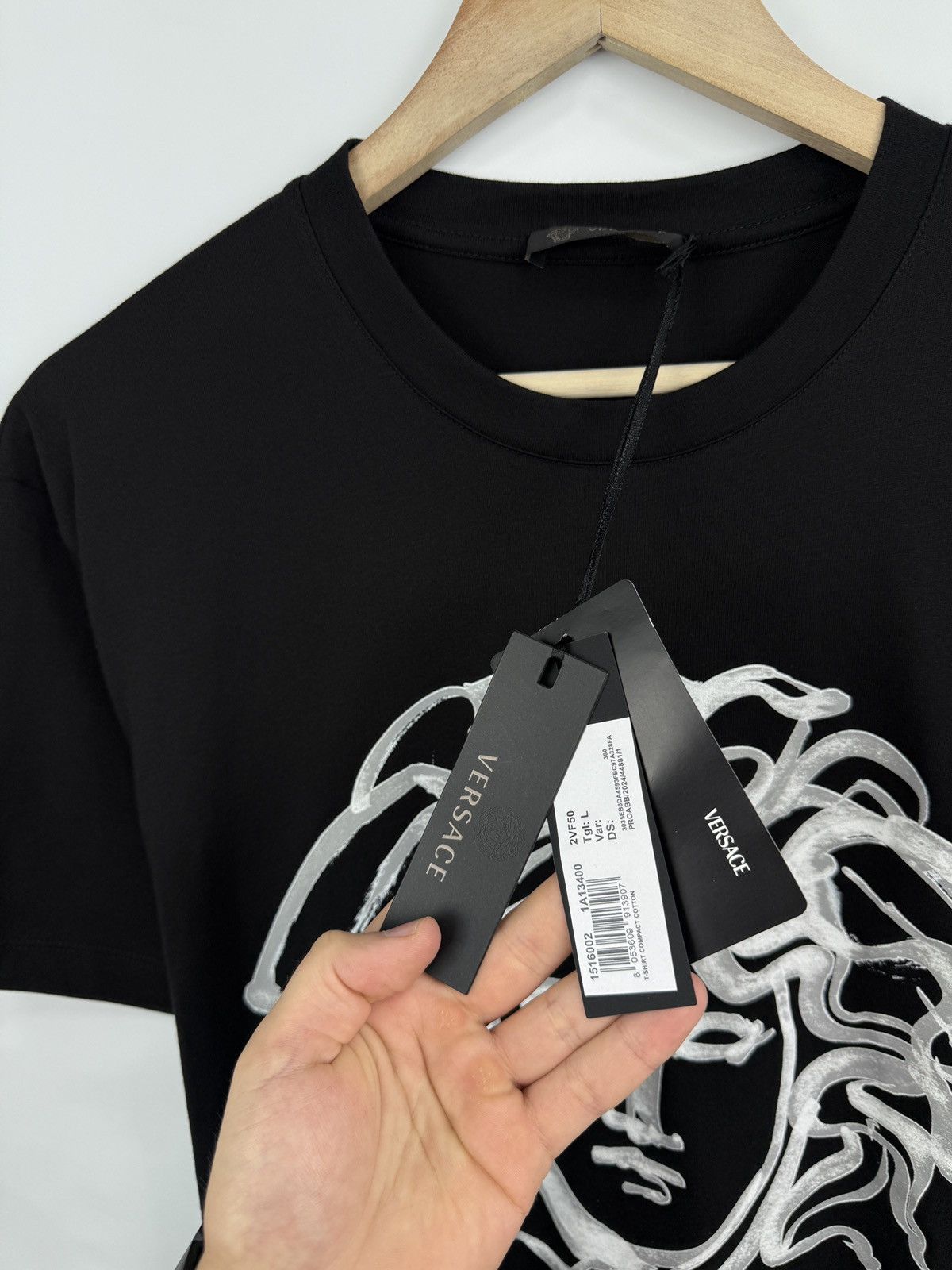 Versace ❗️NEW 🇮🇹 Versace Medusa Art T-Shirt Made in Italy Rare Y2K Size US L / EU 52-54 / 3 - 7 Thumbnail