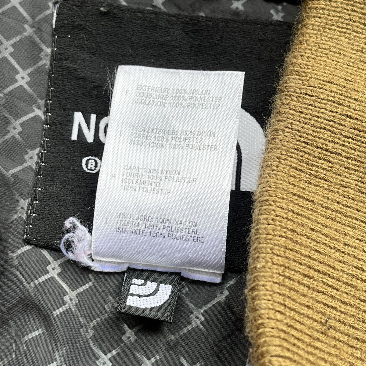 The North Face THE NORTH FACE GORPCORE PUFFER BOMBER JACKET Size US S / EU 44-46 / 1 - 19 Thumbnail