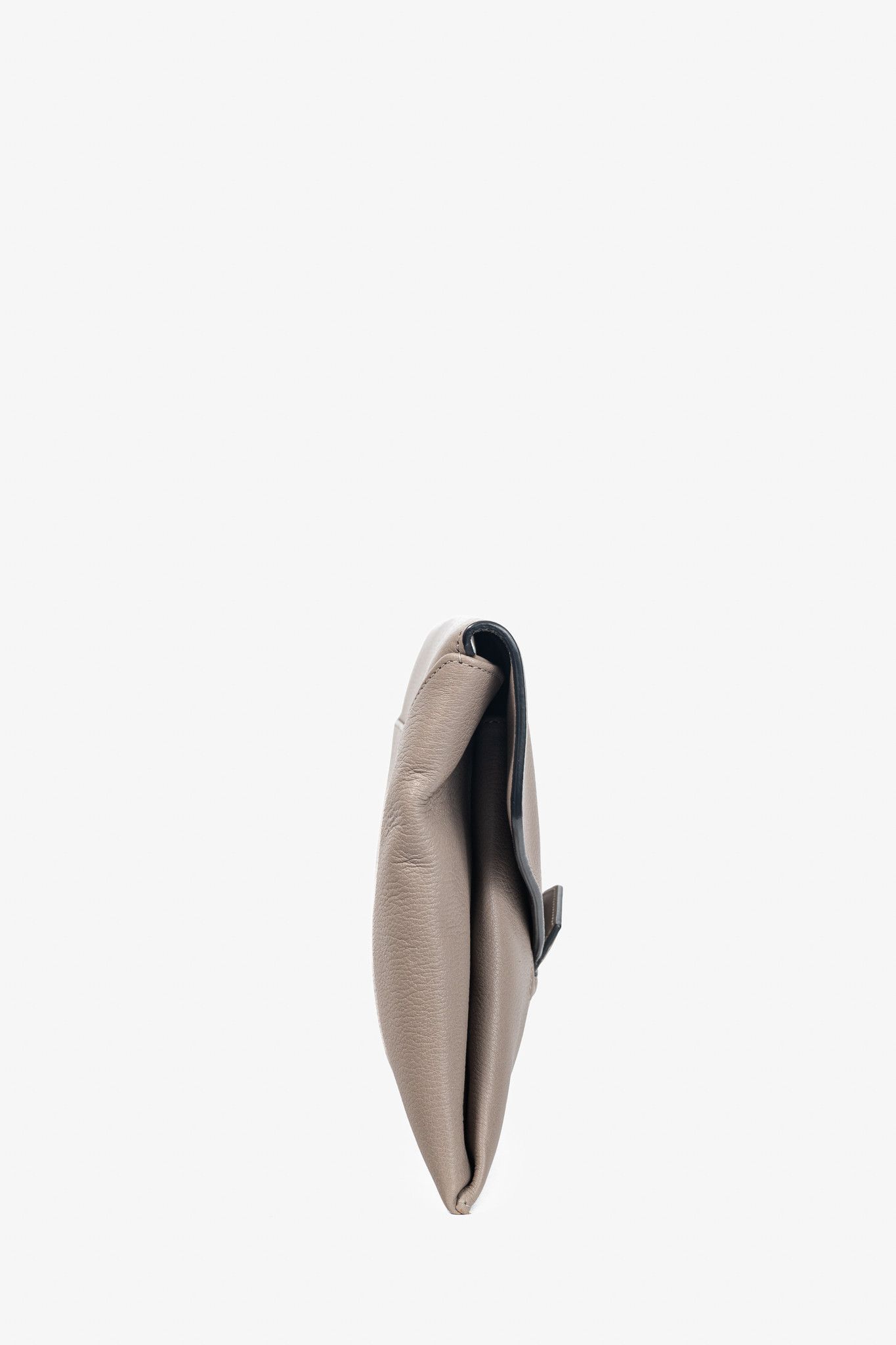 Givenchy Givenchy Antigona Medium Mastic Goat-Leather Envelope Clutch Size ONE SIZE - 3 Thumbnail