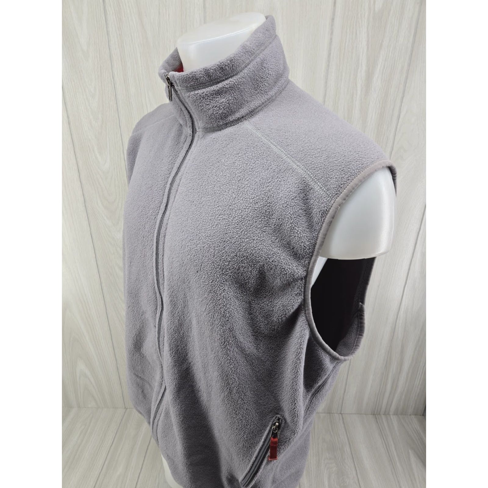 Patagonia Patagonia Synchilla Vest Mens 2XL Gray Fleece Zip Vest Outdoor Ski Medium Shoulder to Shoulder 20.75" Armpit to Armpit 26.5" Down Back 30" Vintage: No Size US XXL / EU 58 / 5 - 5 Thumbnail