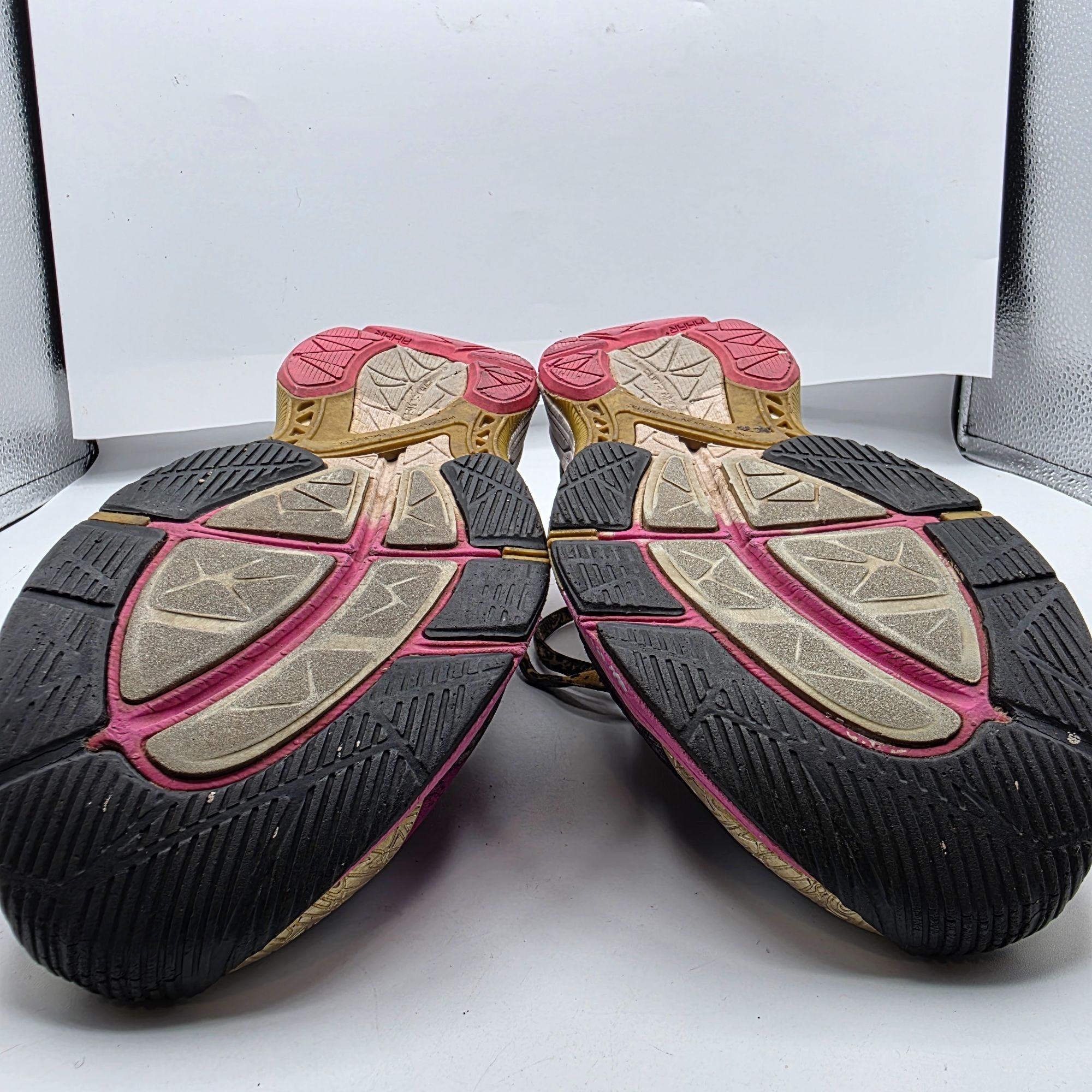 Asics Asics Gel Noosa Tri 10 Womens Size 7 Black Neon Pink Triathl Size US 7 / IT 37 - 11 Thumbnail