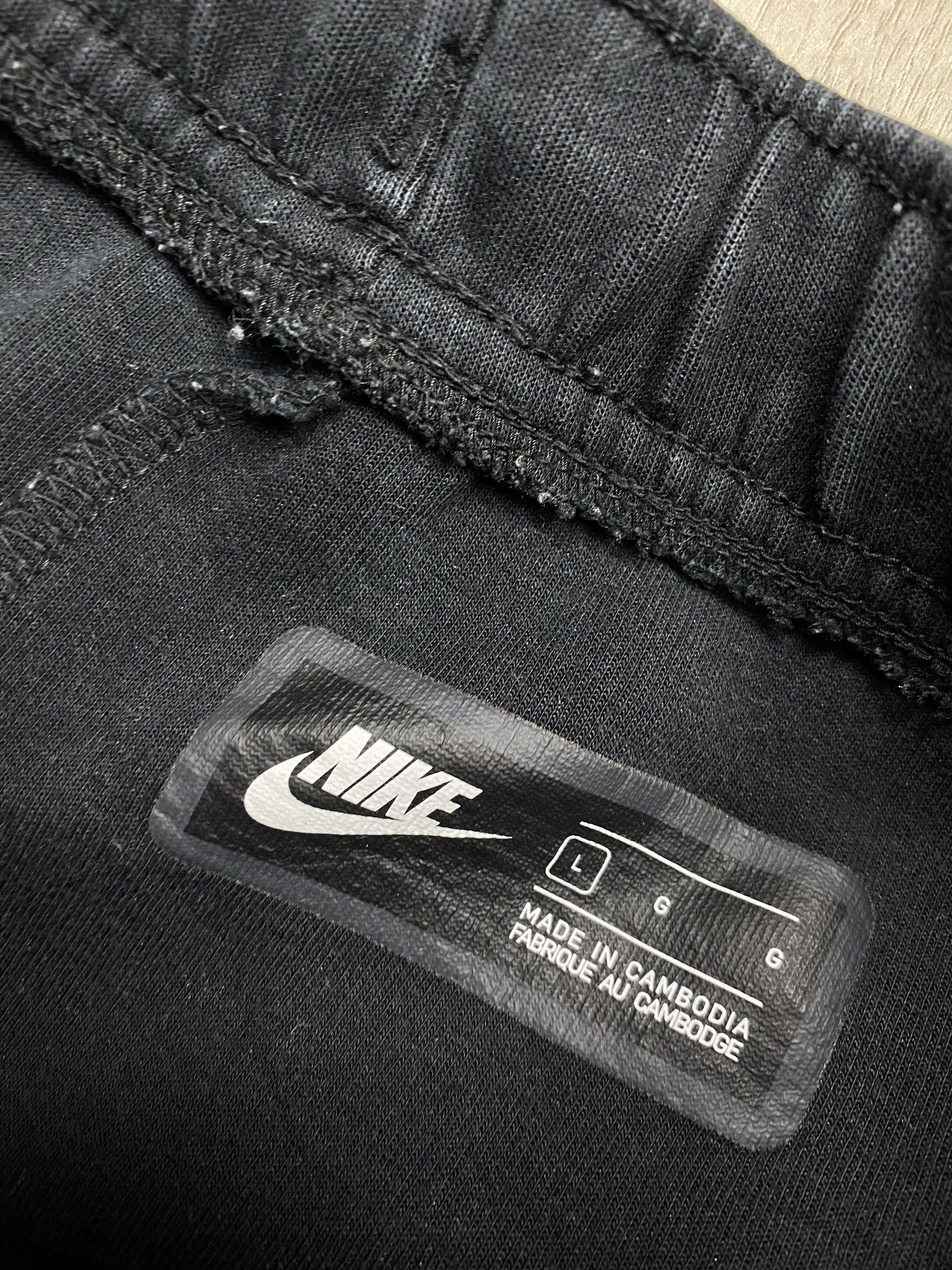 Nike × Vintage Nike Tech Jogger Pants Sweatpants Y2K Size US 34 / EU 50 - 4 Thumbnail