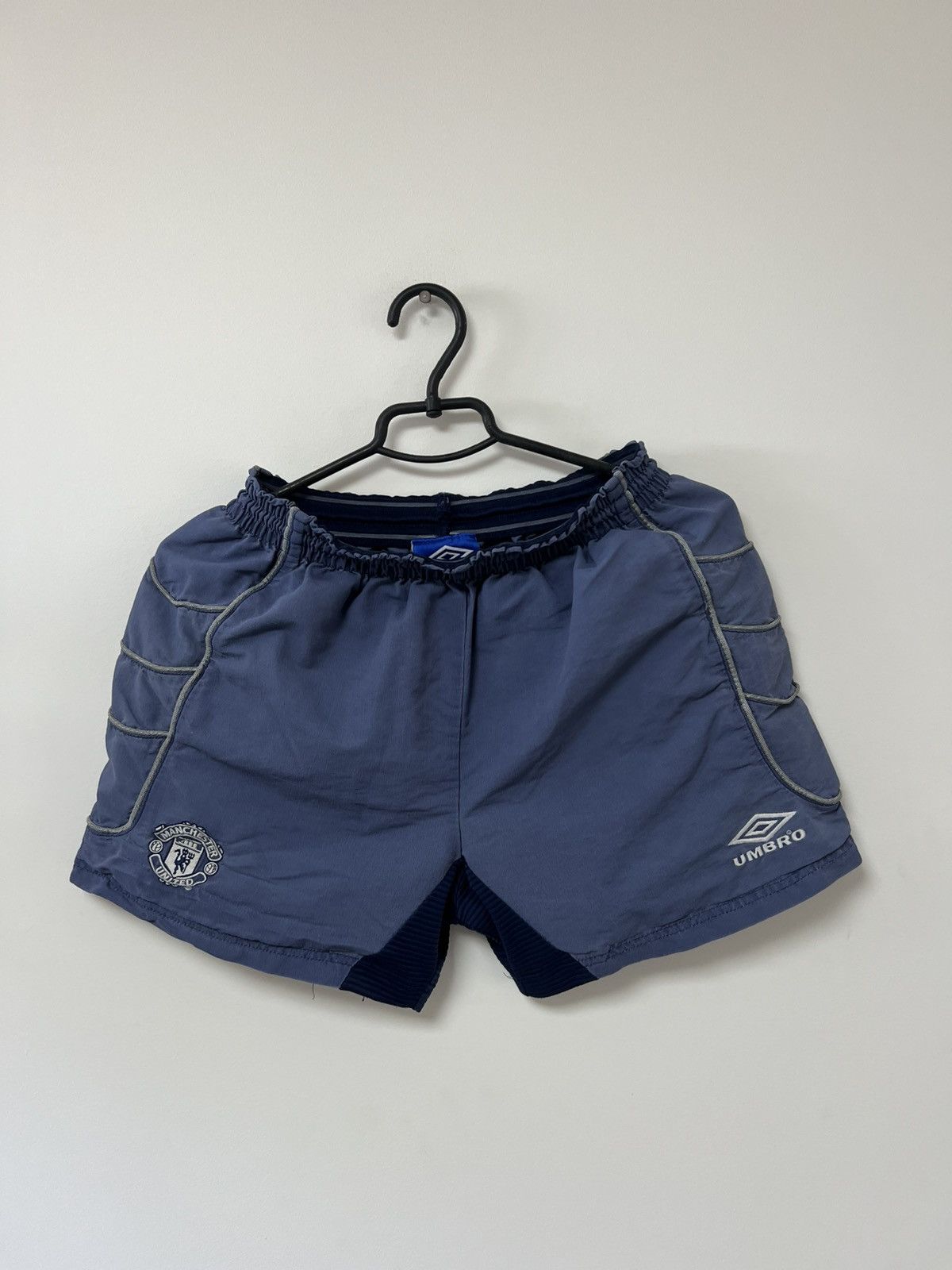 Umbro Vintage Manchester United 1999/2001 Umbro Football Shorts XS Size US 30 / EU 46 - 1 Thumbnail