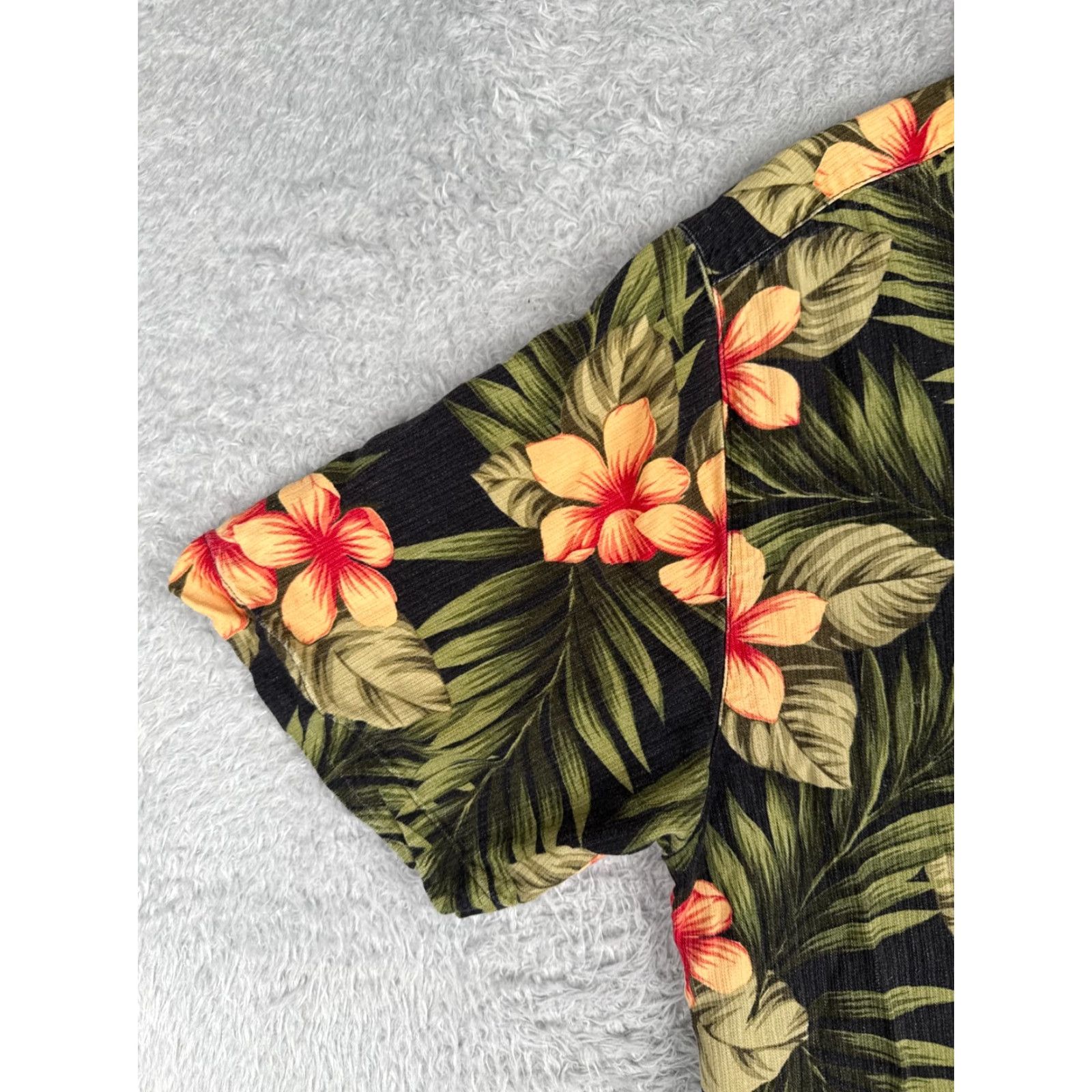 Vintage VINTAGE Caribbean Shirt Mens Large Black Palm Leaf Print Button Up Hawaiian 100% Rayon Size US L / EU 52-54 / 3 - 5 Thumbnail