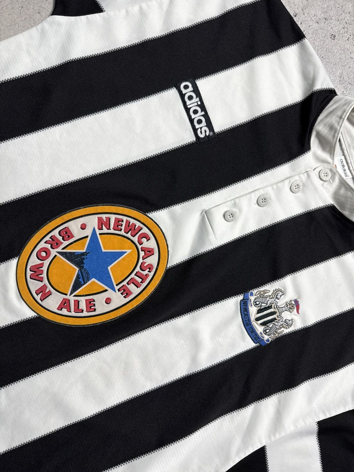 Adidas Adidas FC Newcastle United 1995/1996 Vintage Soccer Jersey Size US L / EU 52-54 / 3 - 7 Thumbnail