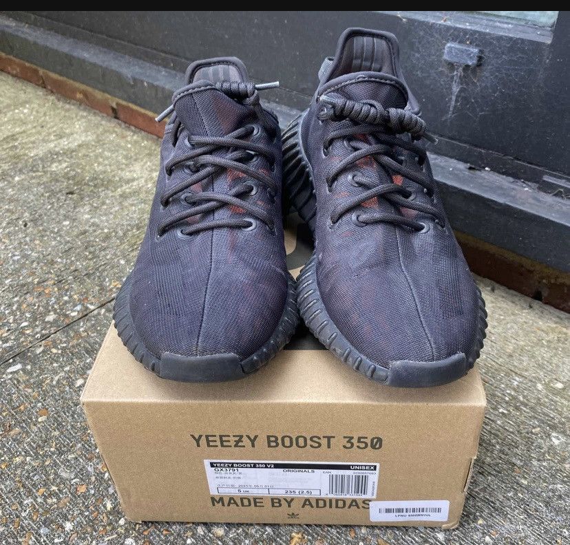 yeezy mono cinder black