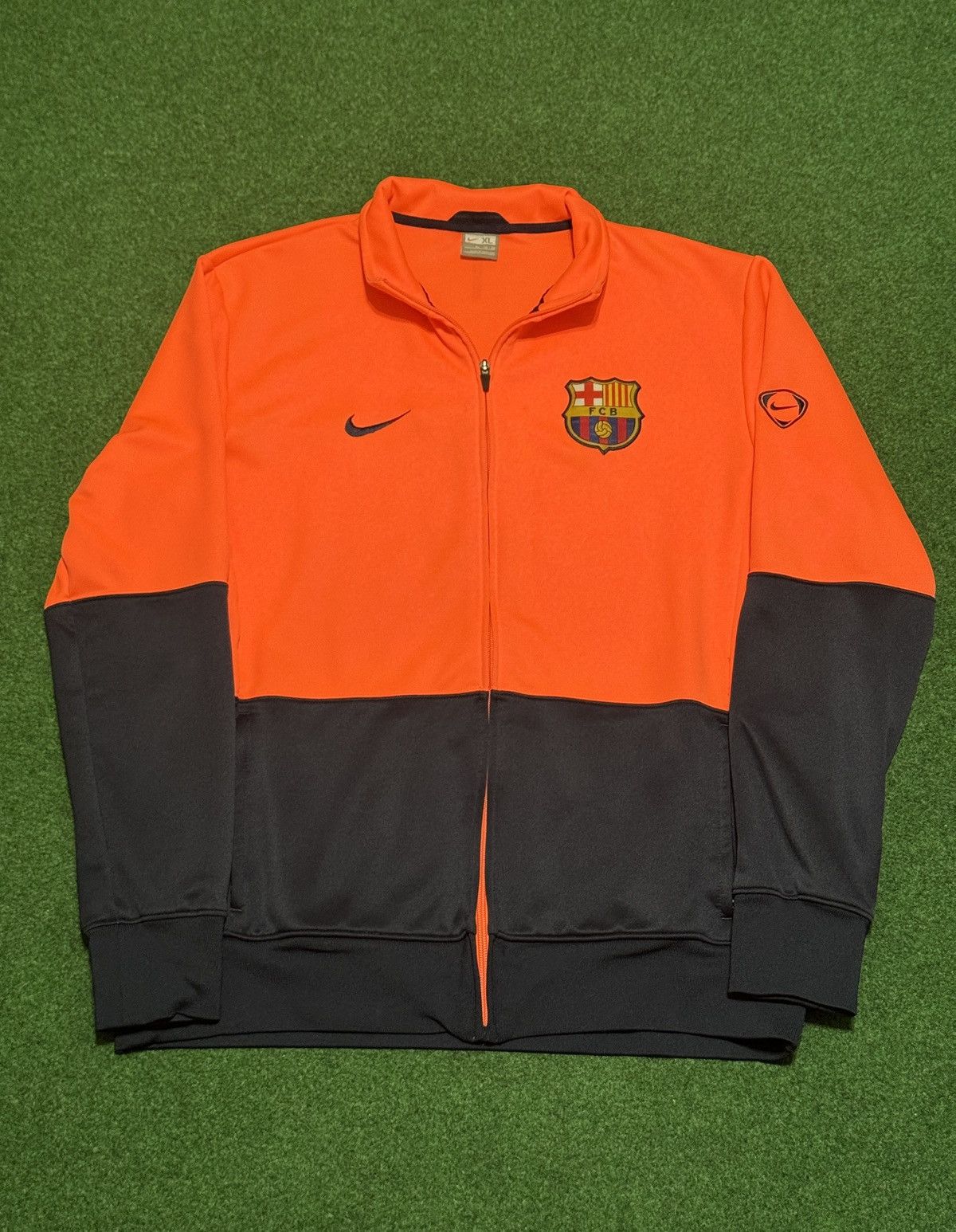 Nike Barcelona 10/11 Football Nike Soccer Alt XL Zip Sweatshirt Size US XL / EU 56 / 4 - 1 Thumbnail