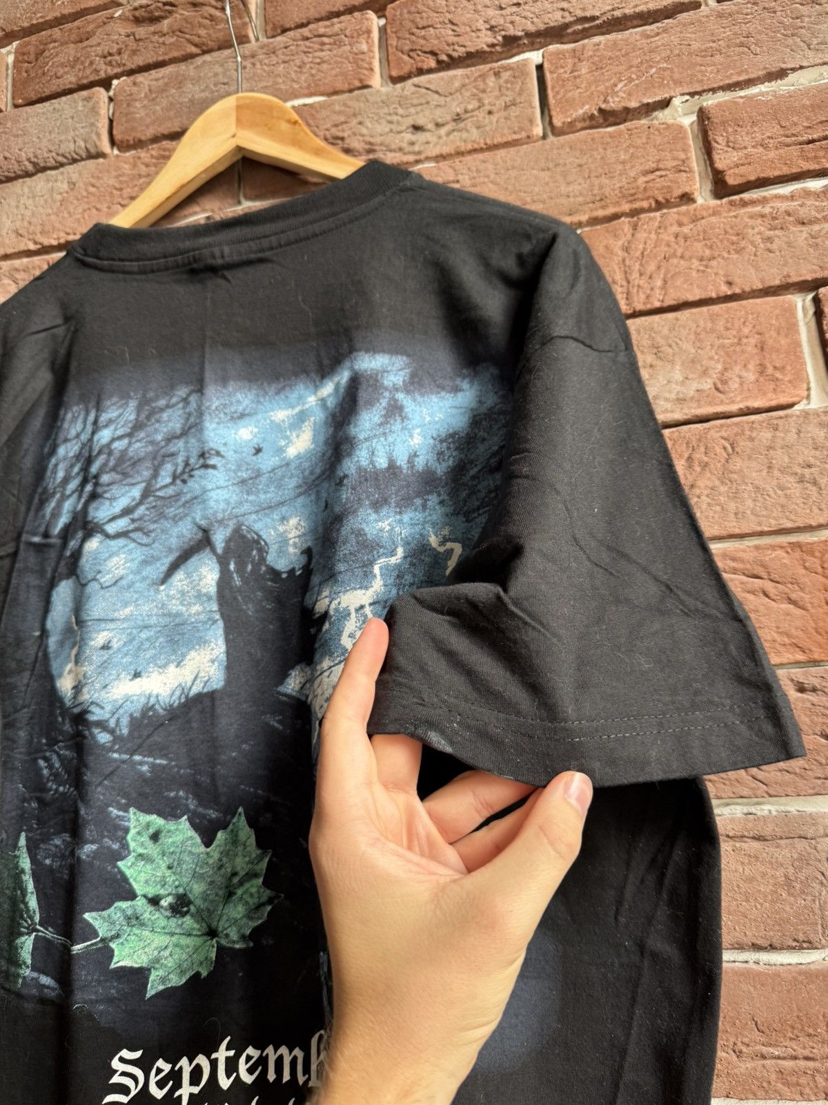 Band Tees 1998 And Oceans Gallery Of Thoughts Black Metal Band Tshirt Size US XL / EU 56 / 4 - 5 Thumbnail