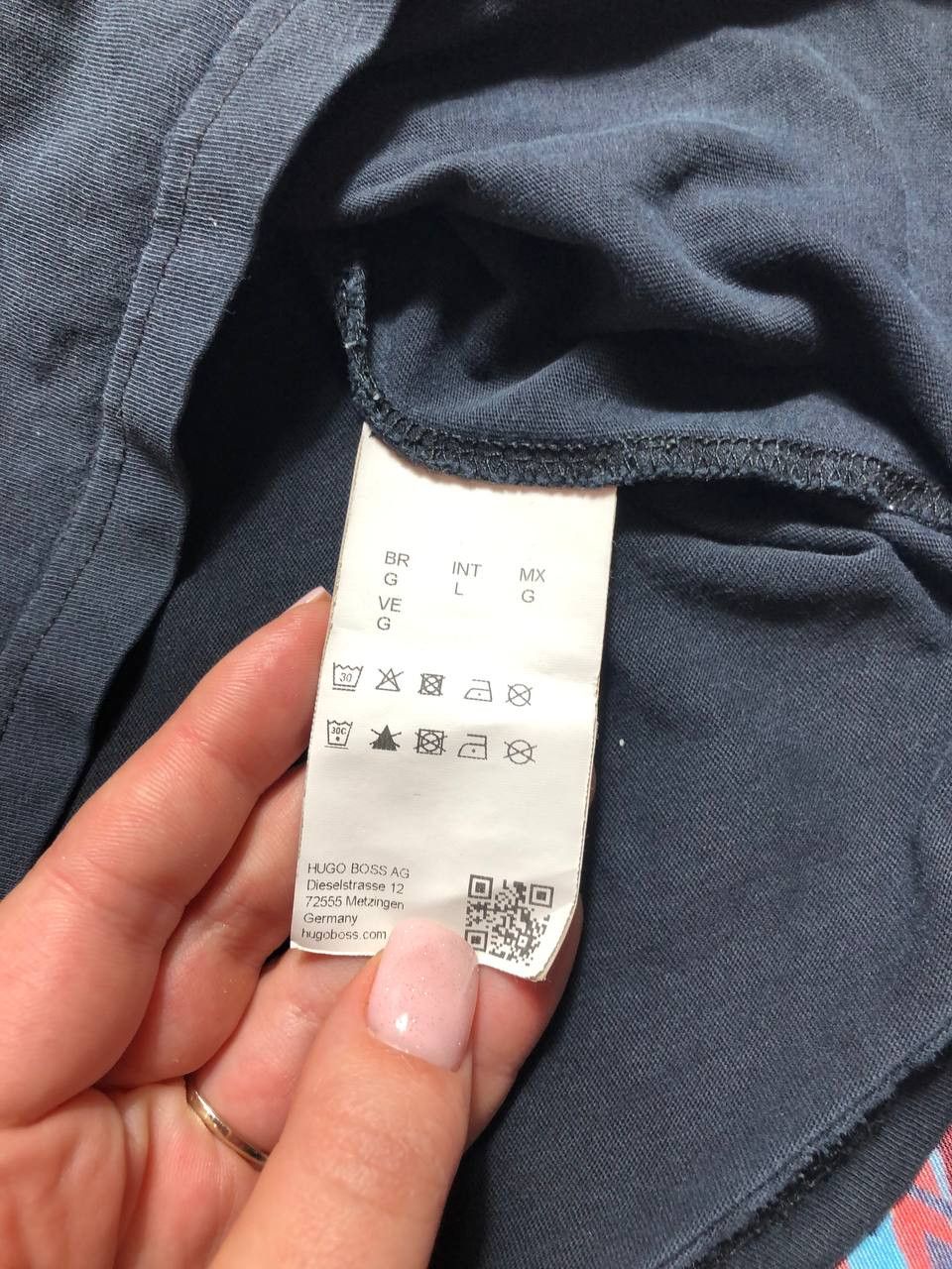 Hugo Boss × Vintage Vintage Japanese Style Hugo Boss T-shirts Big Logo Size US L / EU 52-54 / 3 - 4 Thumbnail