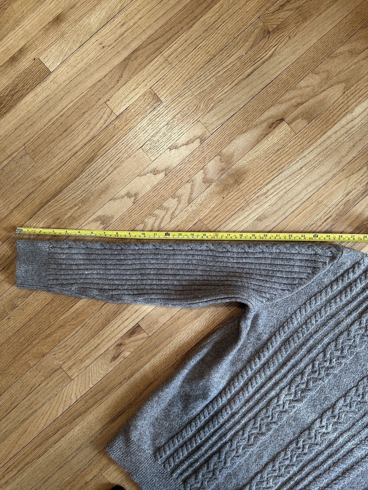 Express Cable Knit Sweater Gray Size Large Size US L / EU 52-54 / 3 - 5 Thumbnail