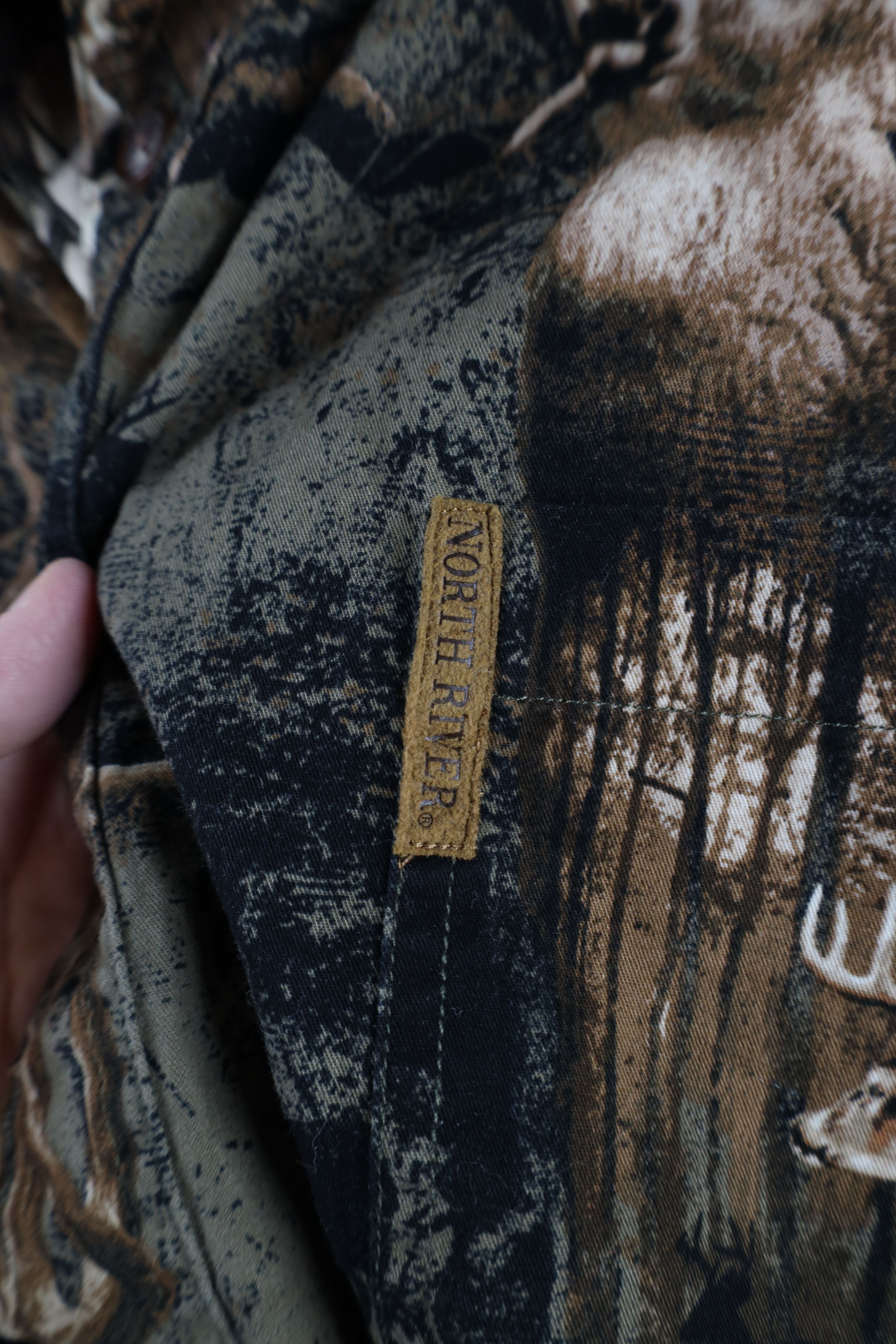 Vintage Vintage 90s Deer Buck All Over Print Button Down Shirt Size US XXL / EU 58 / 5 - 7 Thumbnail