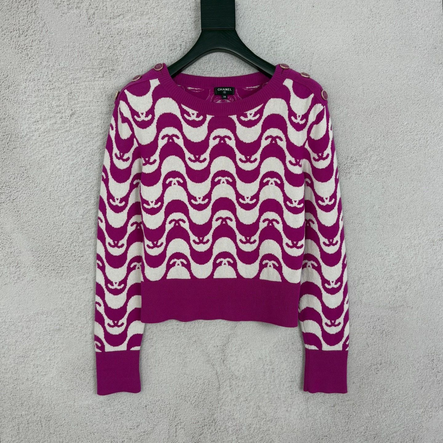 Chanel Chanel Pink Sweater S Women Size S / US 4 / IT 40 - 1 Thumbnail