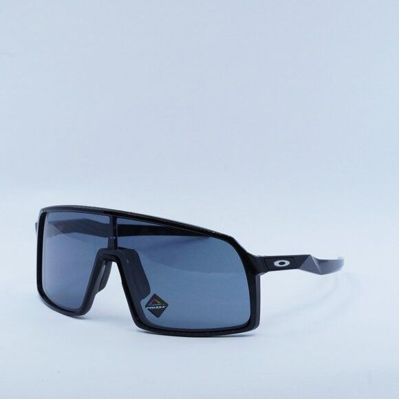 image of New Oakley Oo9406 0137 Sunglasses in Black, Men's
