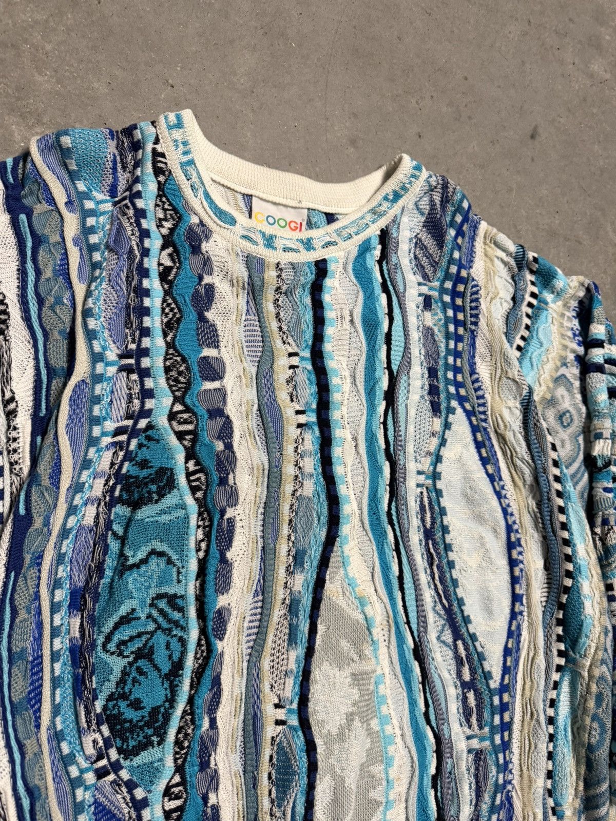 Coogi Vintage 90s Coogi Australia 3D Pacific Blue Knit Sweater Size US L / EU 52-54 / 3 - 2 Thumbnail