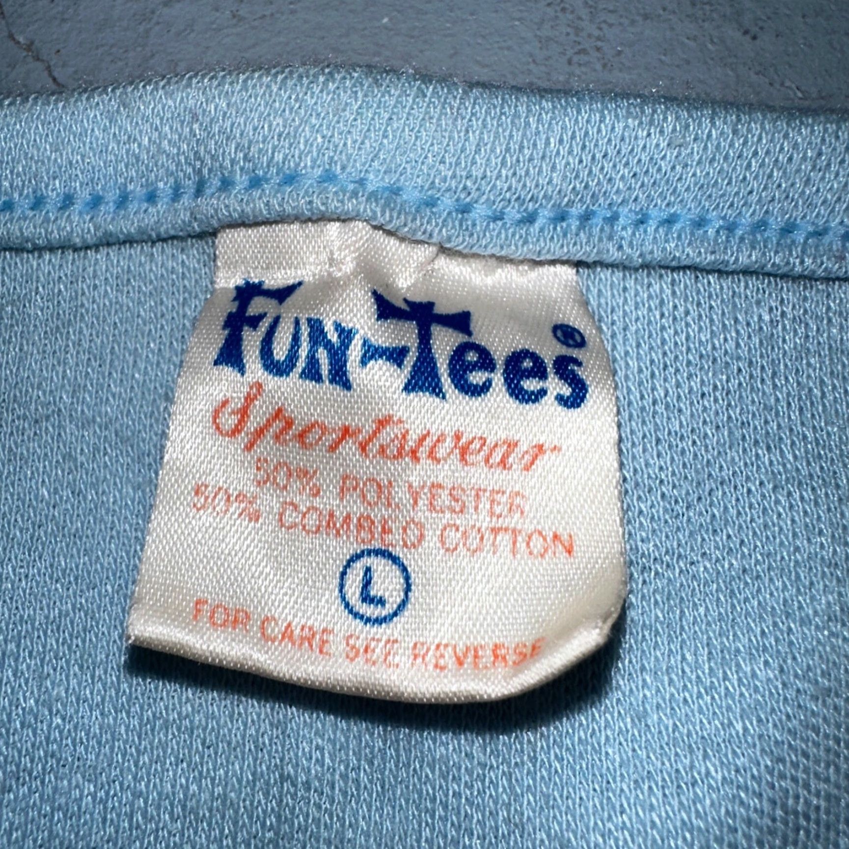 Vintage VINTAGE 1981 Oregon Fun in the Sun T-Shirt Womens Large Crew Neck Blue 80s Retro Cotton Tee Size L / US 10 / IT 46 - 4 Thumbnail