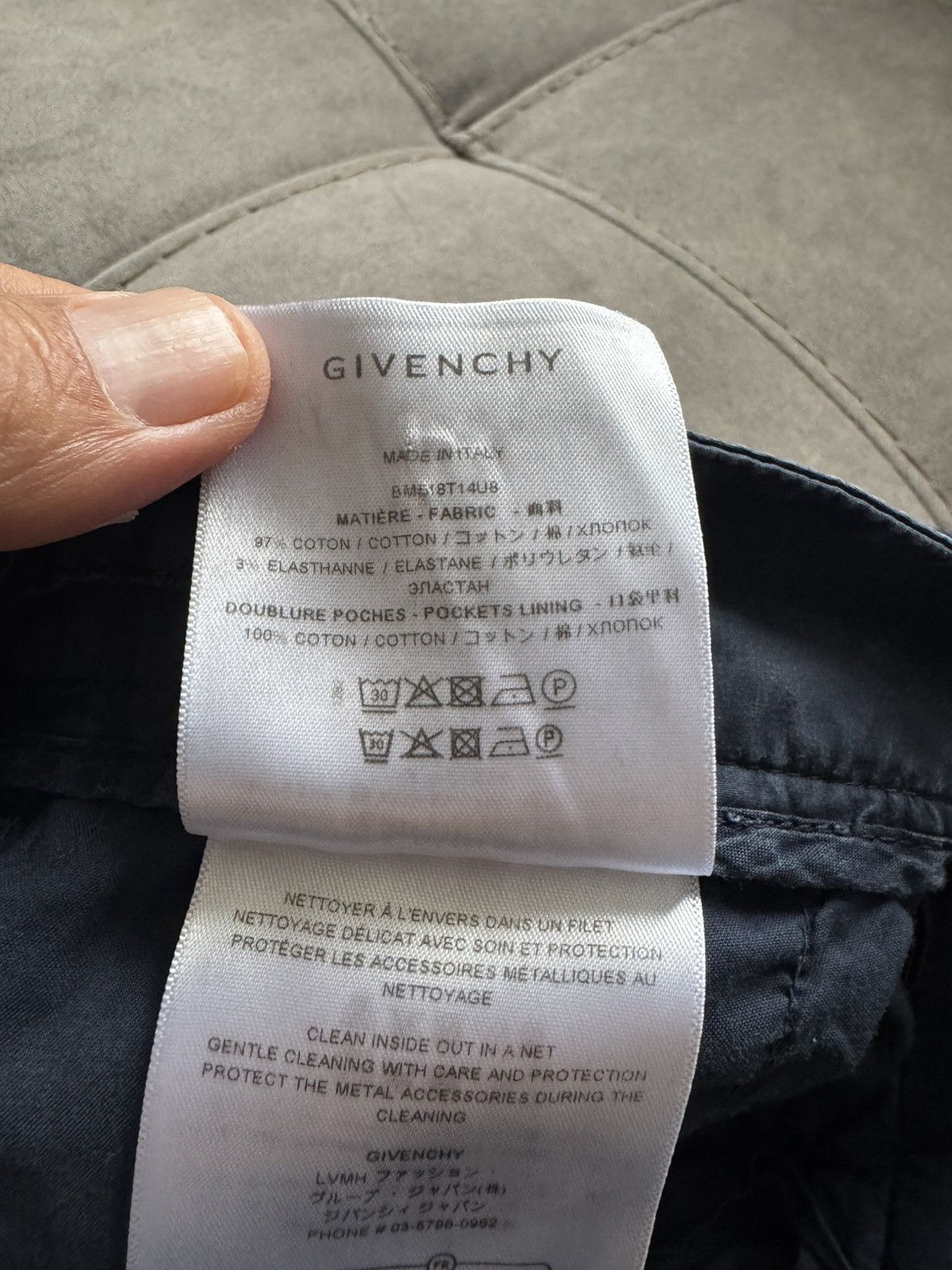 Givenchy GIVENCHY PANTS see ALL PHOTOS FOR TAPE MEASUREMENTS DESCRIPT Size US 32 / EU 48 - 13 Thumbnail
