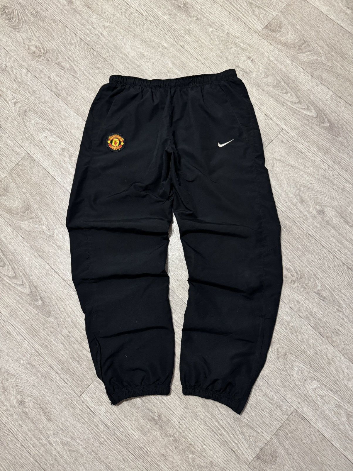 Nike 🔷Vintage Nike Manchester United Drill Y2K Nylon Track Pants🔷 Size US 36 / EU 52 - 1 Thumbnail
