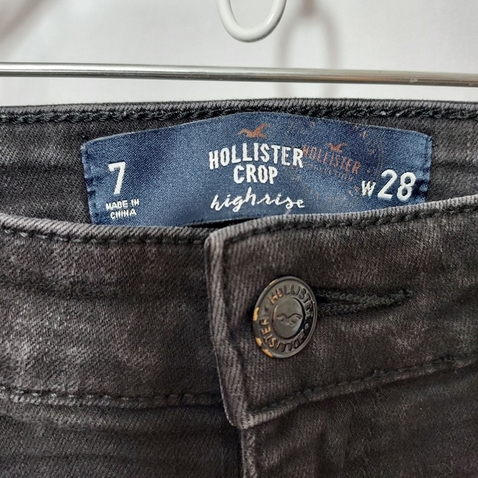 Hollister Hollister Crop High Rise Distressed Skinny Black Denim Jeans Size 28" / US 6 / IT 42 - 9 Thumbnail