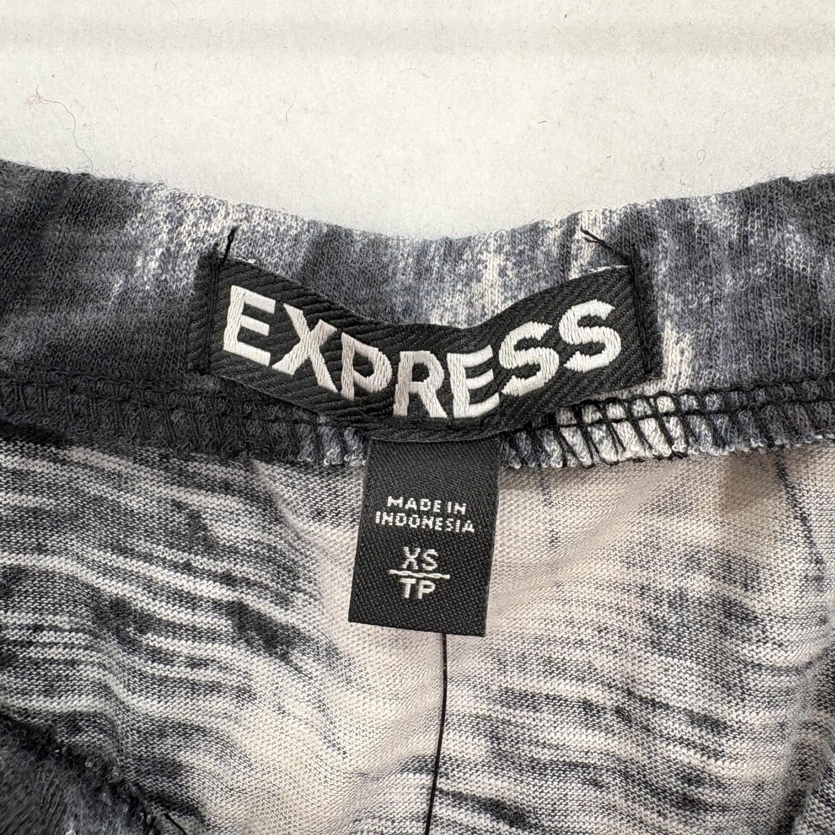 Express Express Dress XS Black Gray Strapless Maxi Tie Dye Sheer Hem Boho NWT Women’s Maxi Dress Size XS / US 0-2 / IT 36-38 - 4 Thumbnail
