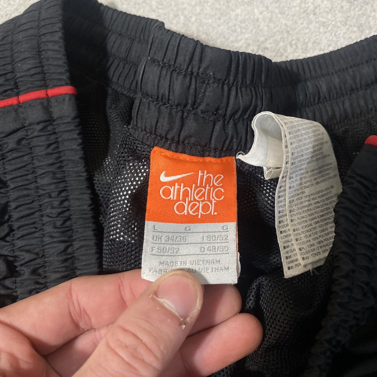 Nike Vintage nike track pants y2k sweatpants nylon Size US 34 / EU 50 - 8 Thumbnail