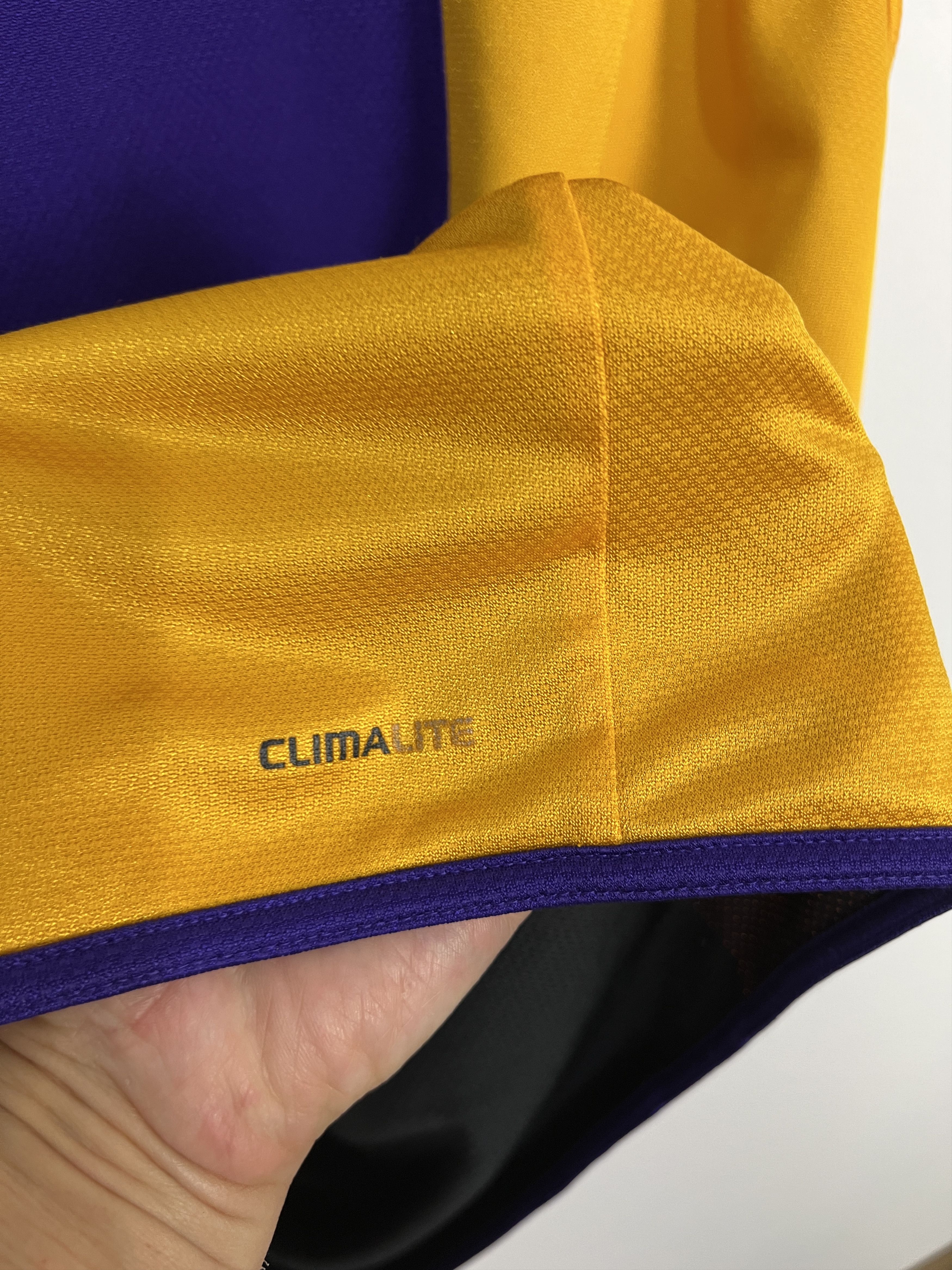 Adidas Vintage Adidas Warm Up Los Angeles Lakers Bryant Jersey Size US XXL / EU 58 / 5 - 13 Thumbnail