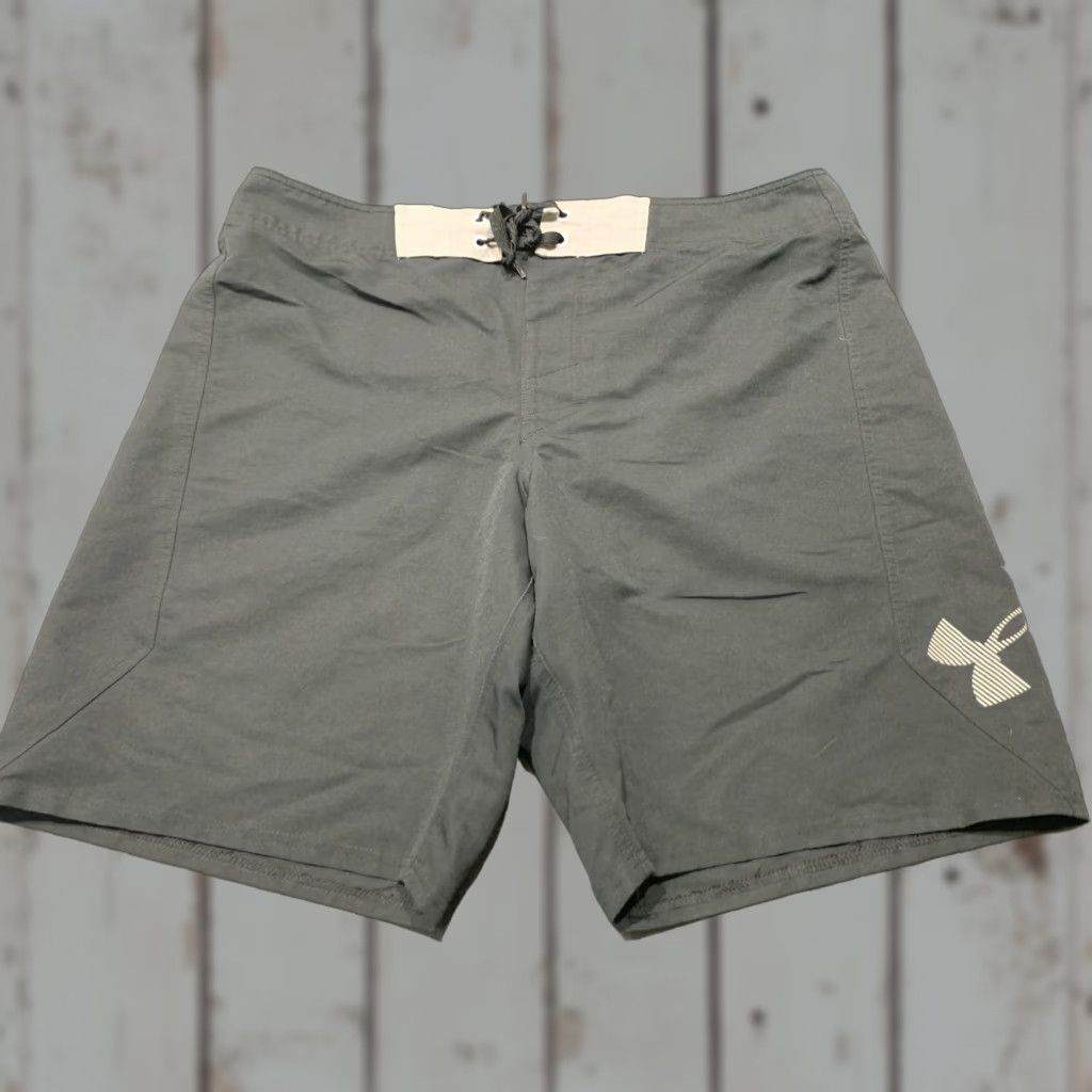 Under Armour Under Armour Mens Black Gray Board Shorts Swim Trunks Size 38 Multicolor Skull Size US 38 / EU 54 - 1 Thumbnail