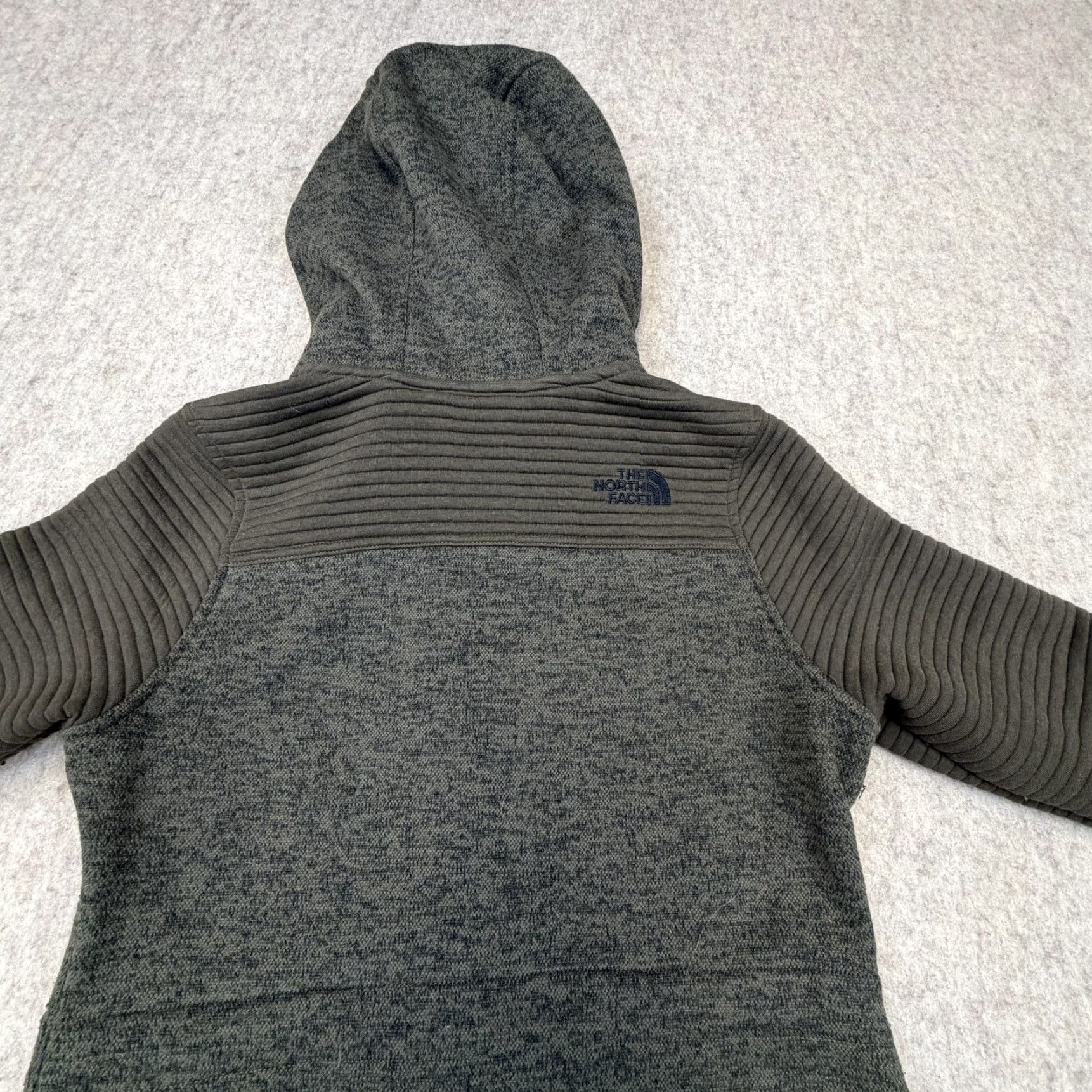 The North Face The North Face Jacket Womens Small Gray Fleece Hooded Full Zip Ribbed Sleeves Size S / US 4 / IT 40 - 7 Thumbnail