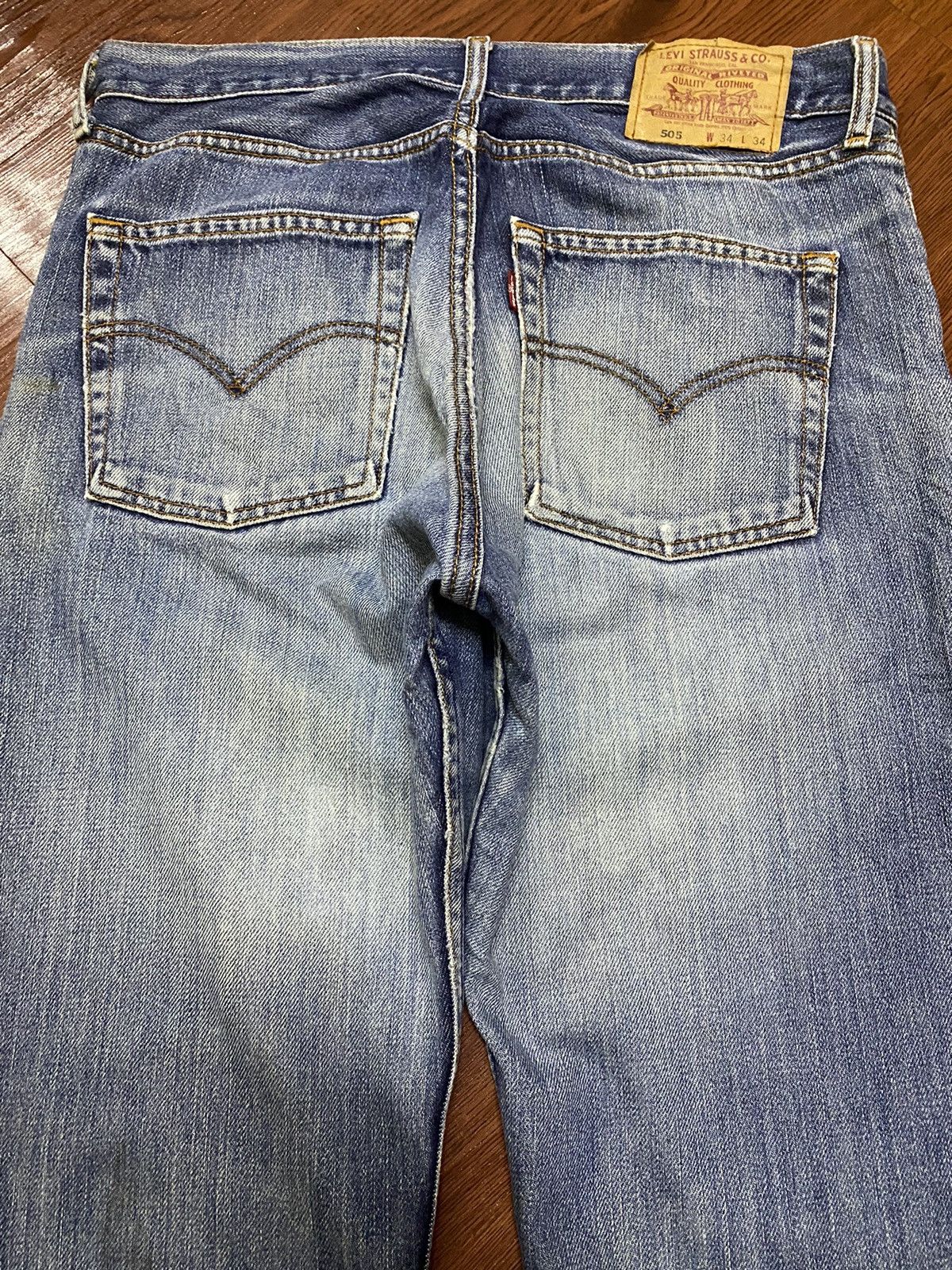 Levi's Vintage Clothing Vintage Levis505 90s Blue Wash Distressed Jeans Size US 34 / EU 50 - 4 Thumbnail