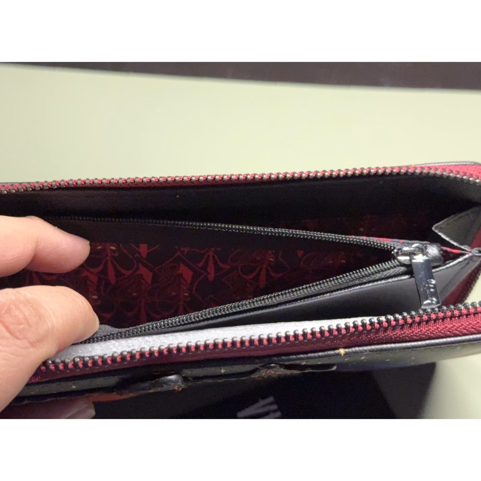 Vintage Loungefly Disney Villains Wallet Aladdin Jafar Abu Zip-Around Women One Size Black Womens Size ONE SIZE - 6 Thumbnail