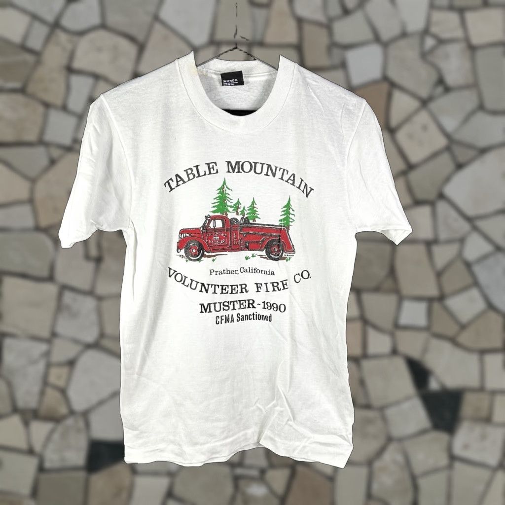 Vintage VINTAGE 80s 1990 Table Mountain Volunteer Fire Co. Prather T-shirt Ex Cond Small Shirt Mens Size US S / EU 44-46 / 1 - 1 Thumbnail