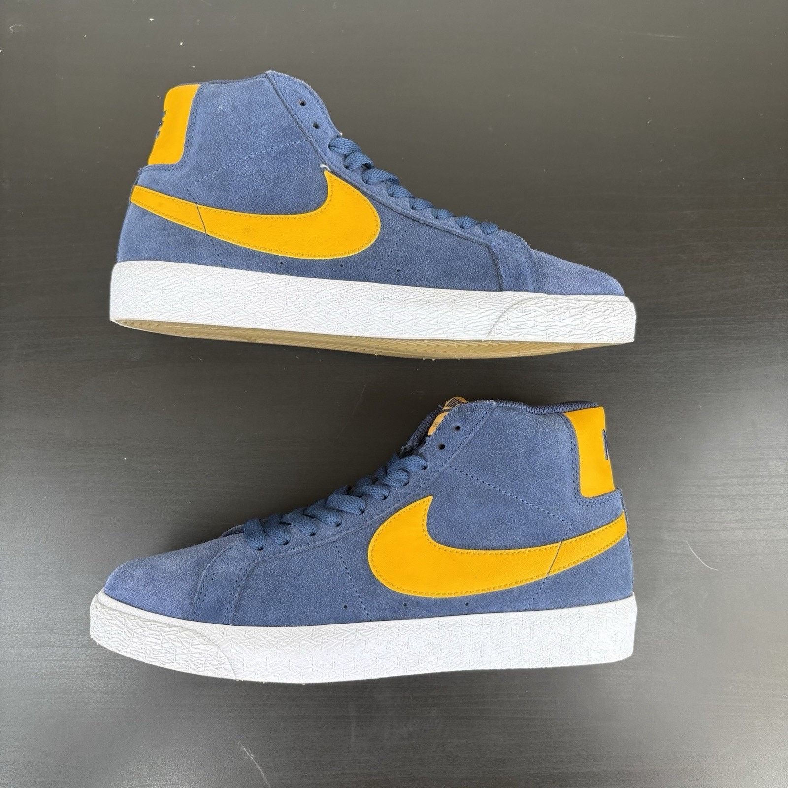 Nike Size 6.5 - Nike Zoom Blazer SB Mid Michigan Size US 6.5 / EU 39-40 - 3 Thumbnail