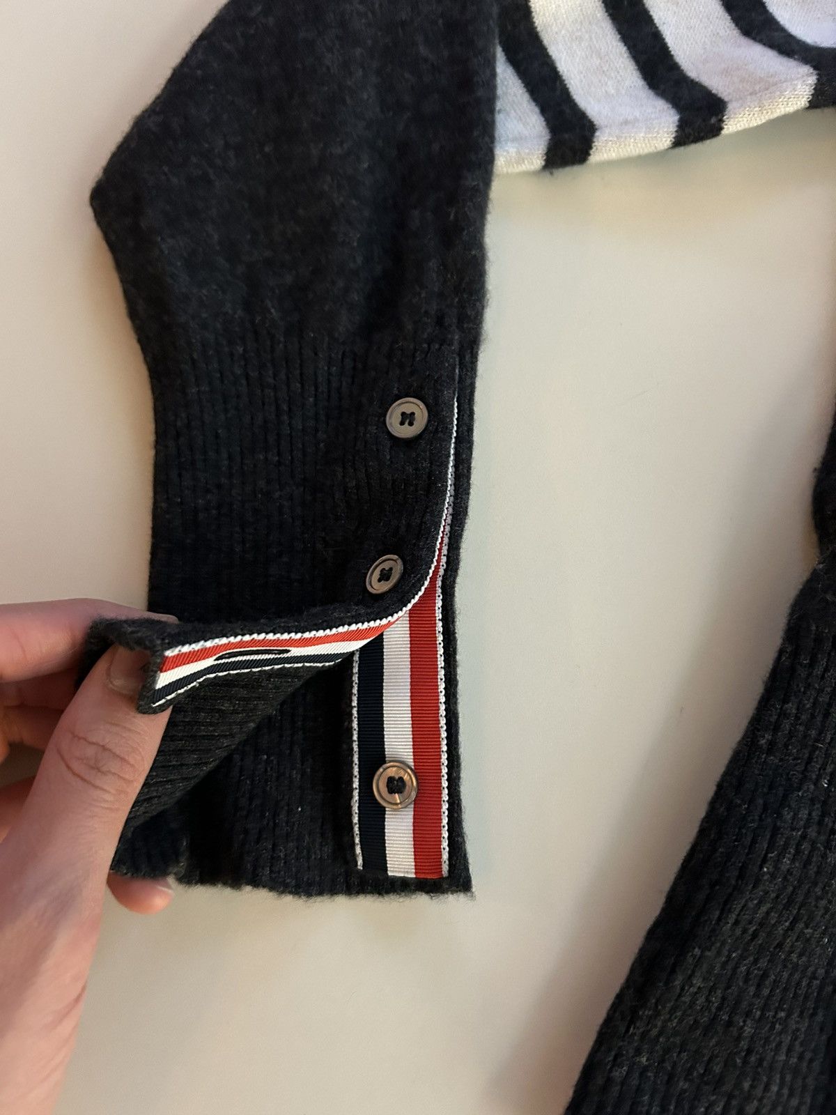 Thom Browne Thom Browne Cashmere 4-bar Pull Over Dark Grey Size US M / EU 48-50 / 2 - 3 Thumbnail