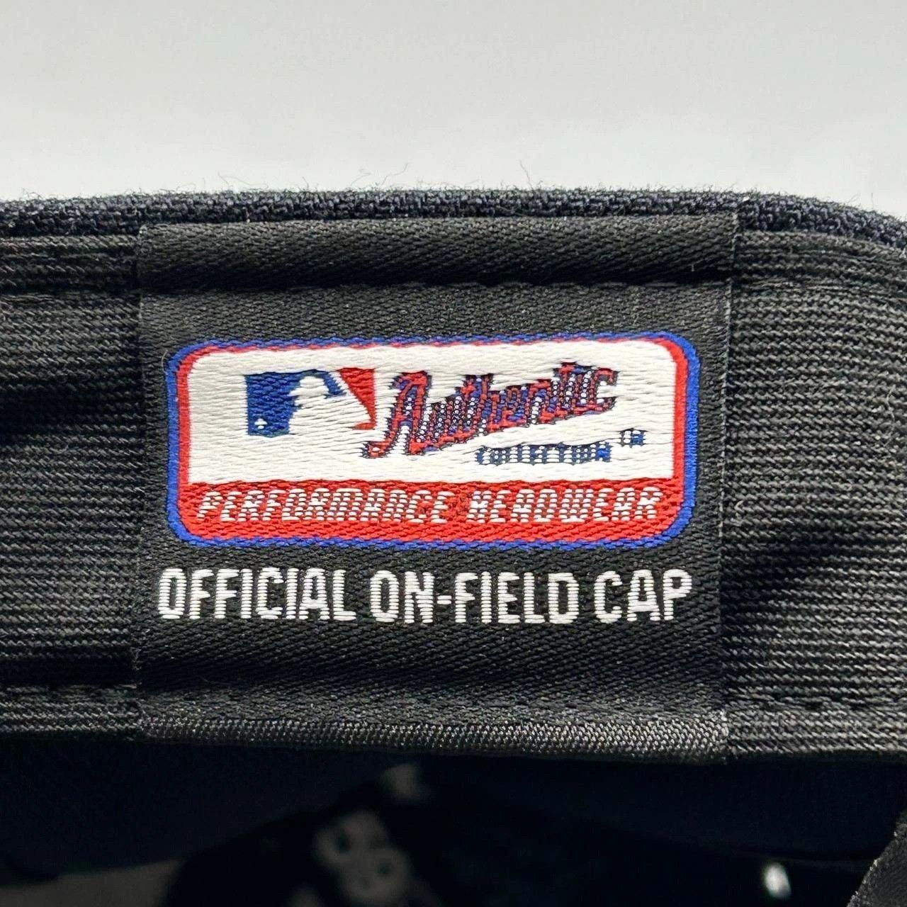 New Era New York Yankees Hat Men 7 1/4 Navy Post Season Fitted Cap Size ONE SIZE - 8 Thumbnail