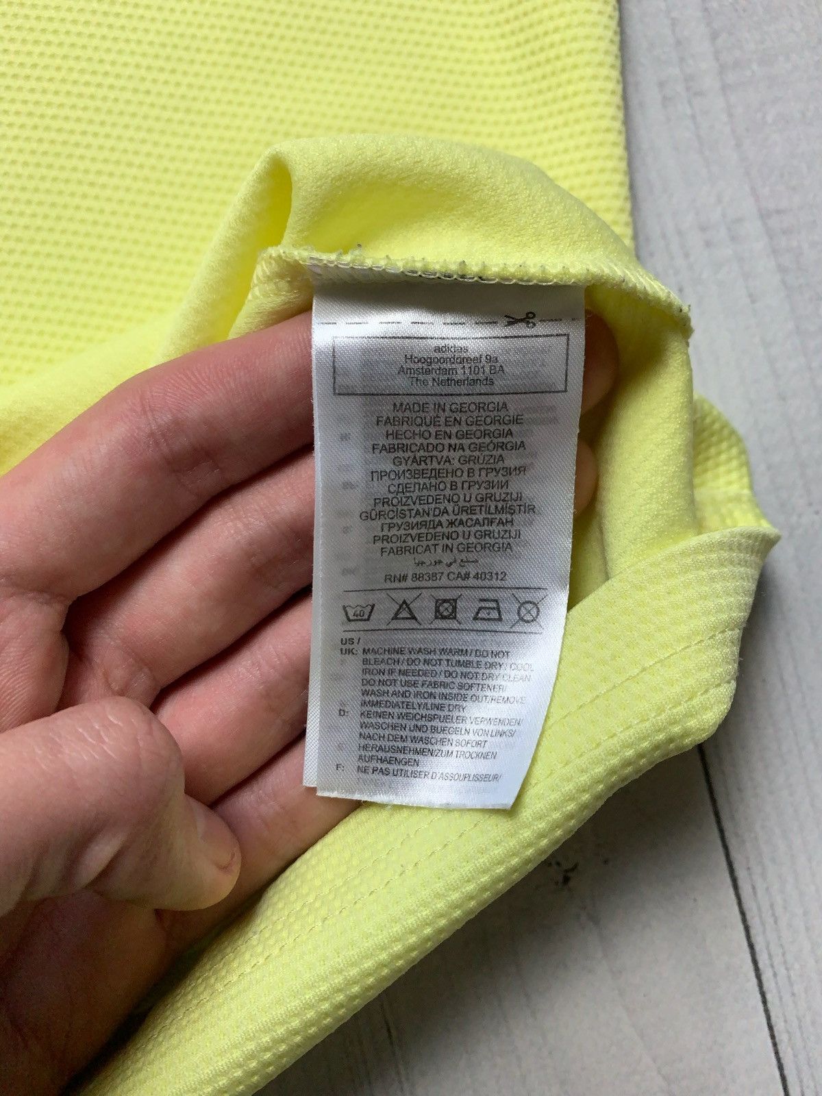 Adidas × Vintage Vintage Arsenal adidas Yellow soccer jersey away size M Size US M / EU 48-50 / 2 - 5 Thumbnail