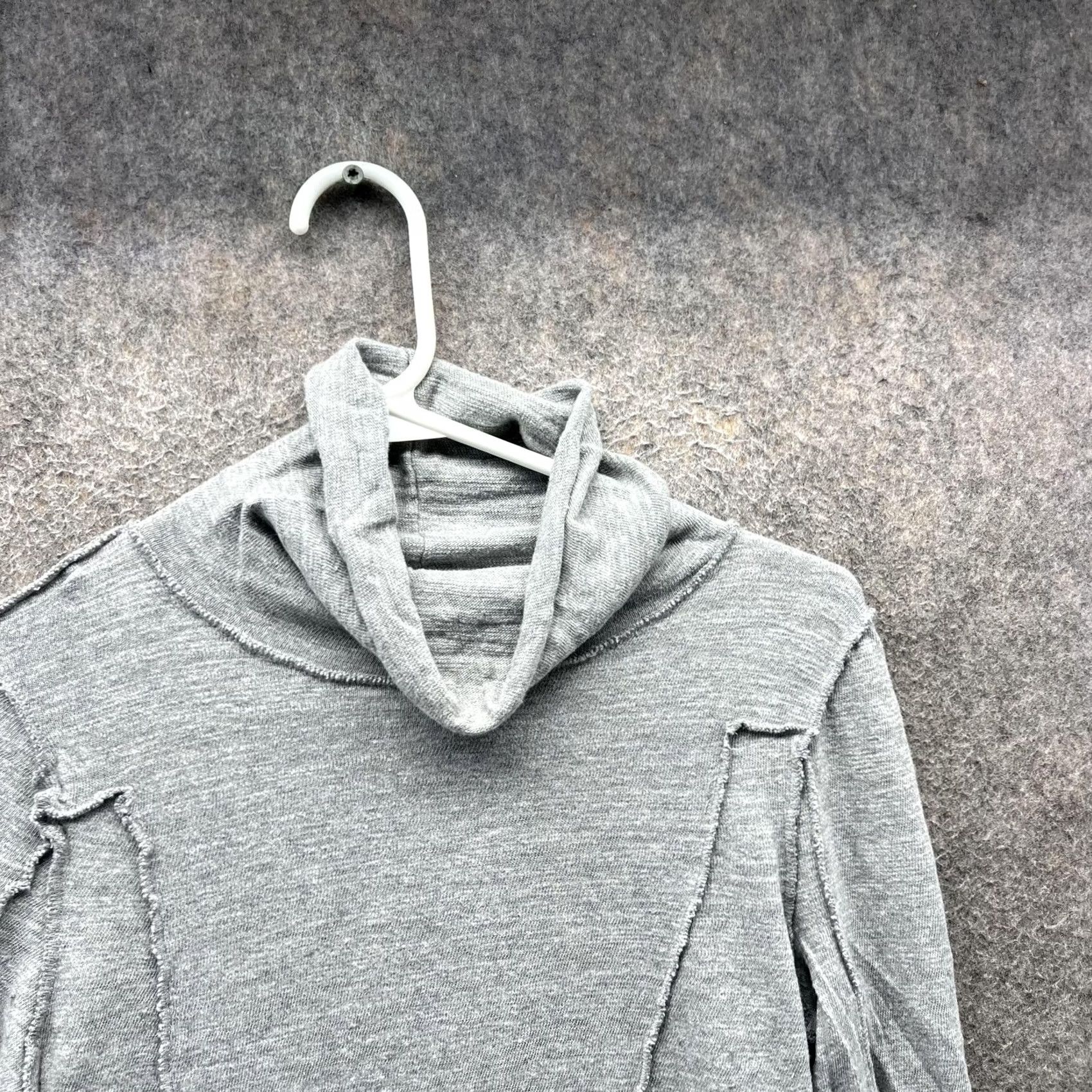 Vintage We The Free Shirt Womens XS Gray Cowl Neck Long Sleeve Raw Hem Top Lightweight Size XS / US 0-2 / IT 36-38 - 5 Thumbnail